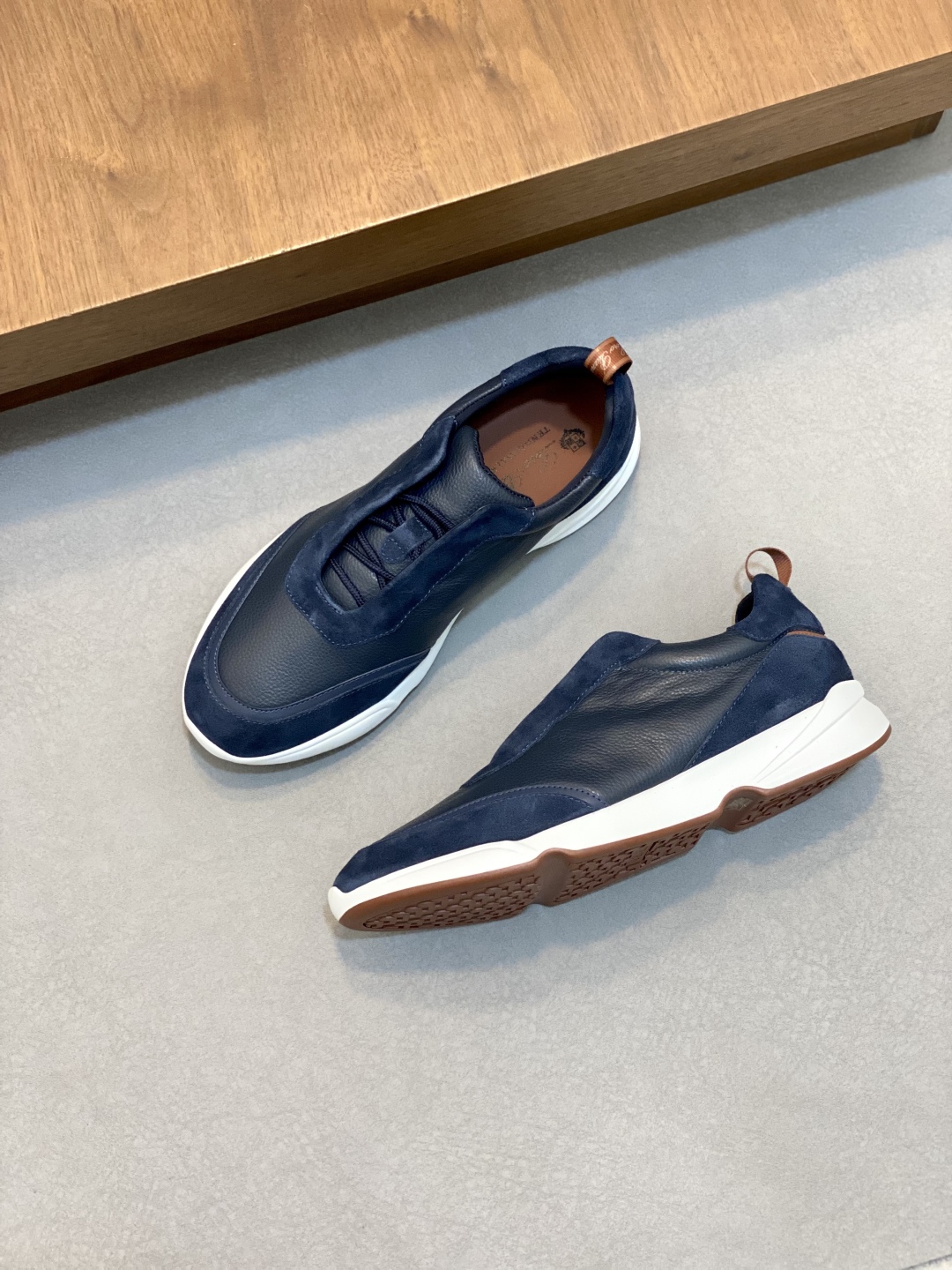 350Loropiana  LPsize ；3944 「45.46 customized」，leisurely, suelto, casual, lleno de comodidad, y un mo