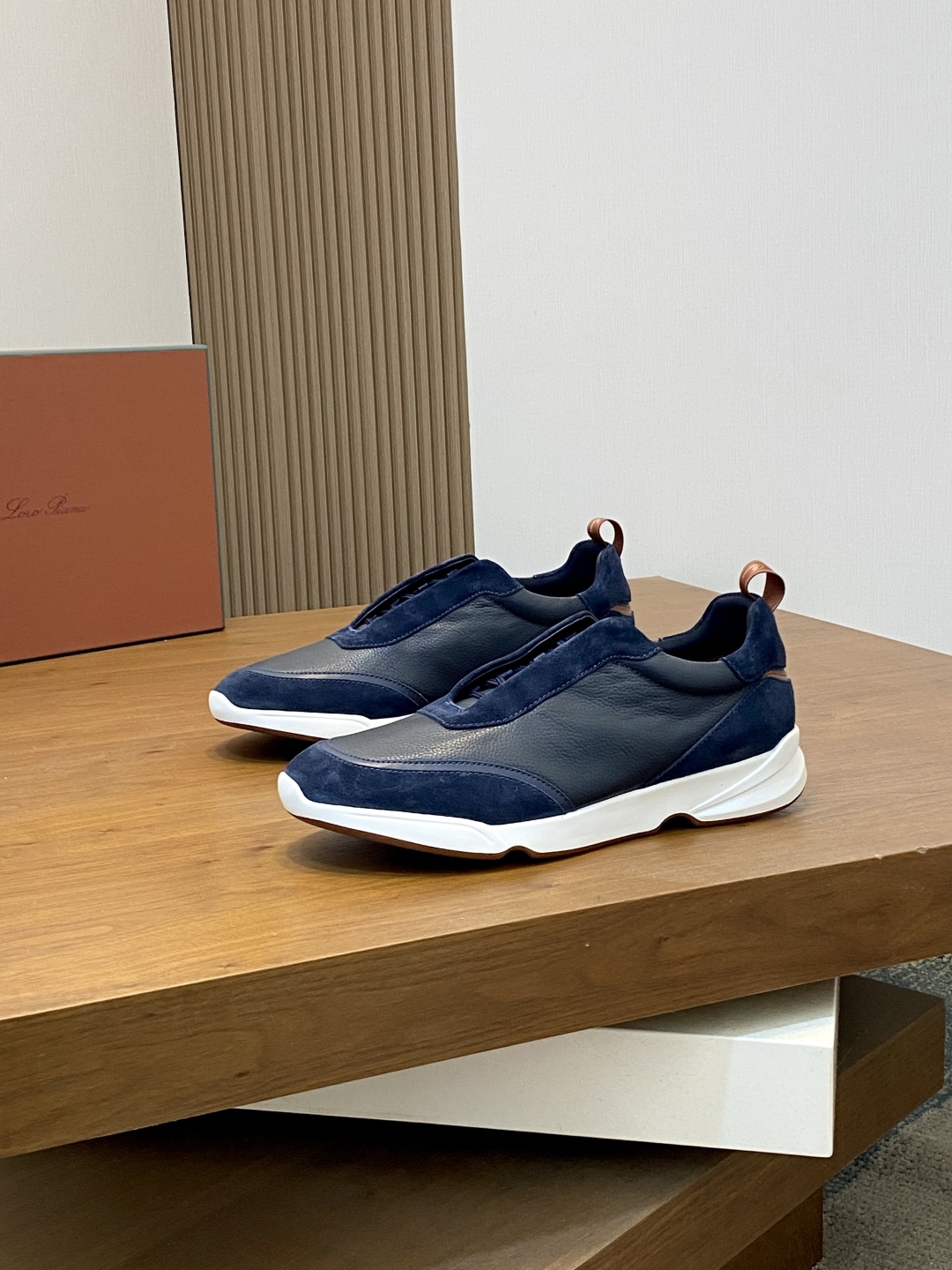 350Loropiana  LPsize ；3944 「45.46 customized」，leisurely, suelto, casual, lleno de comodidad, y un mo