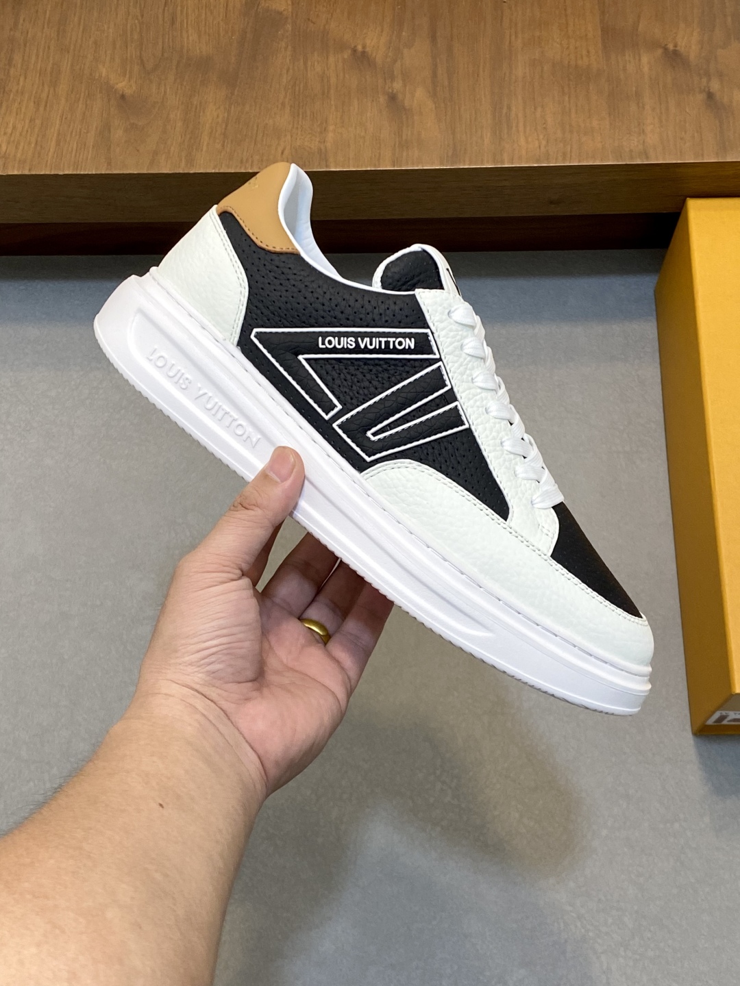 Louis Vuitton Men's Black Leather Run Away Sneakers Size 39-44 5 cmp i1746549769524 7027 0 3
