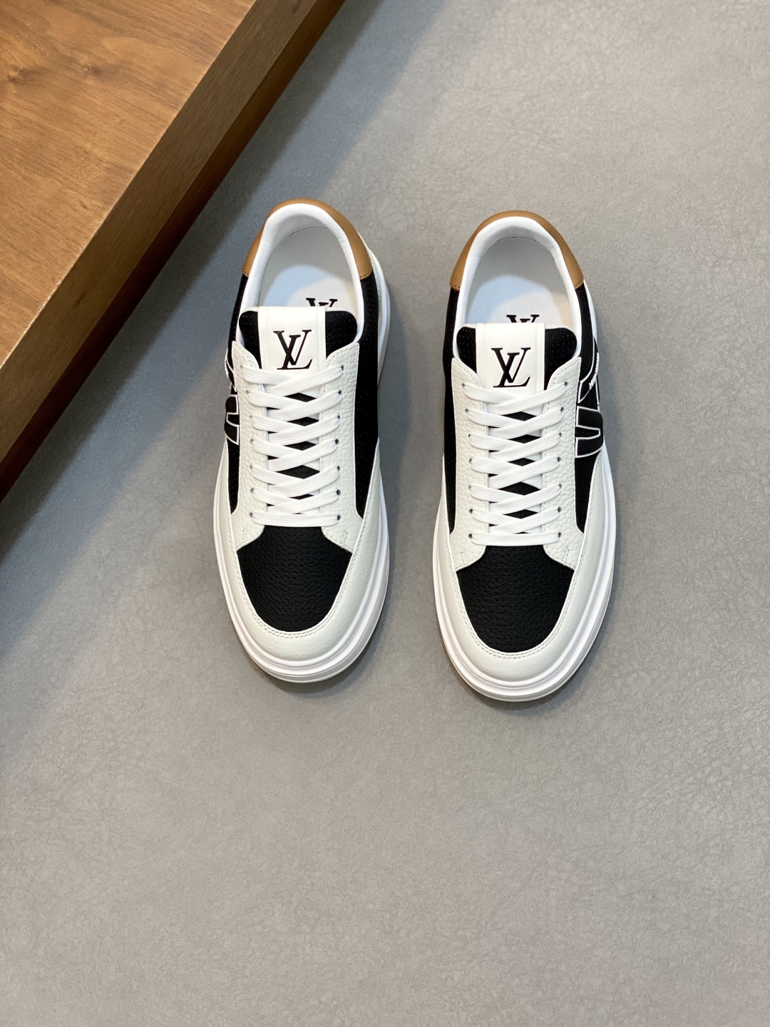 Louis Vuitton Men's Black Leather Run Away Sneakers Size 39-44 1 Louis Vuitton Men's Black Leather Run Away Sneakers Size 39-44