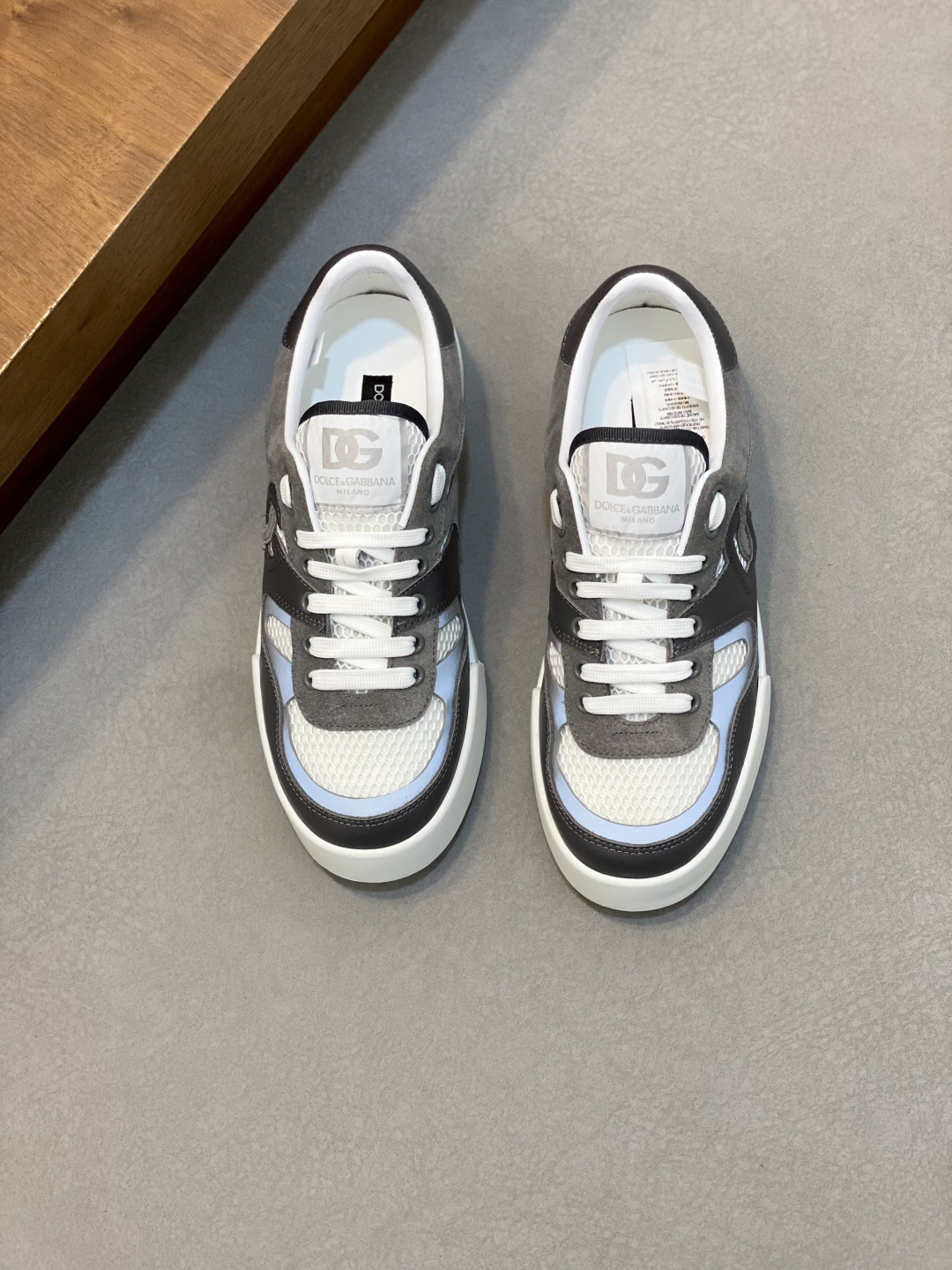 NO:223102,Brand D&G original color matching, size 39-44 customized 38.45. Price Material Dolce & Gabbana 2025 new products Casual shoes upper imported soft cowhide with cowhide foot padded cowhide inner original outsole latest D&Glogo simple footwear atmospheric, DG casual shoes, Dolce & Gabbana, Dolce & Gabbana, Dolce & Gabbana, cowhide19860909品牌D&G 颜色原版配色 码数39-44订做38.45. 价格 材质杜嘉班纳2025新品 休闲鞋鞋面进口柔软牛皮搭配牛皮垫脚牛皮内里 原版大底最新D&Glogo上脚简单 大气,DG休闲鞋,Dolce&Gabbana,Dolce&Gabbana,Dolce&Gabbana,cowhide,Men's shoes