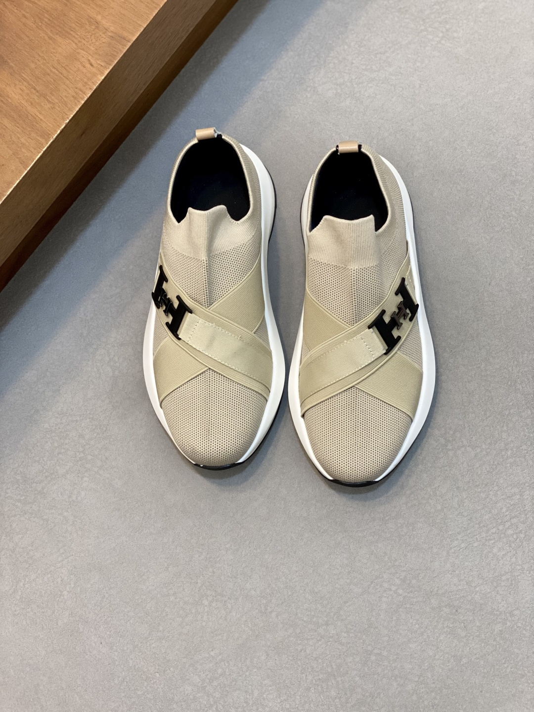 NO:223073,Brand HERMES original color matching, size 39-44 customized 38.45 price Material Hermes 2025 new model, boutique casual sports shoes, upper flying weaving to create cowhide inner cowhide, cowhide footbed, fashionable style, dynamic original Hermes comfortable sole, simple and generous sports and leisure, Hermes casual shoes, hermes, hermes, sneakers, cowhide19860909品牌HERMES 颜色原版配色 码数39-44定做38.45 价格 材质爱马仕2025新款 精品 休闲运动鞋 鞋面飞织搭配打造牛皮内里 牛皮垫脚 版型时尚 动感十足原版 爱马仕舒适大底 简洁大方运动休闲,爱马仕 休闲鞋,hermes,hermes,sneakers,cowhide,Men's shoes