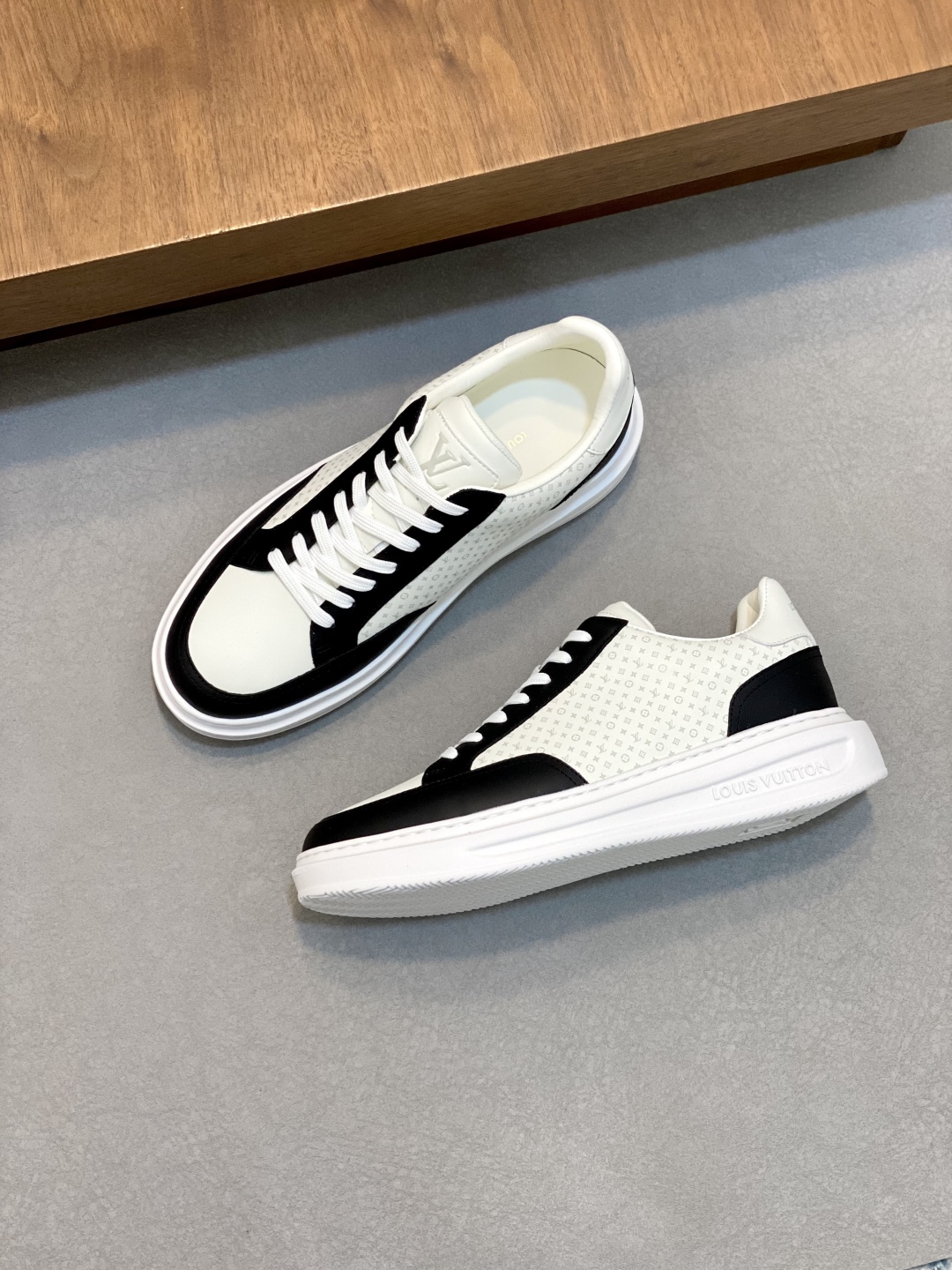 Louis Vuitton Men's Casual Sneakers - Lightweight TPU Sole, Monogram Accent 6 cmp i1746896636414 4342 0 4