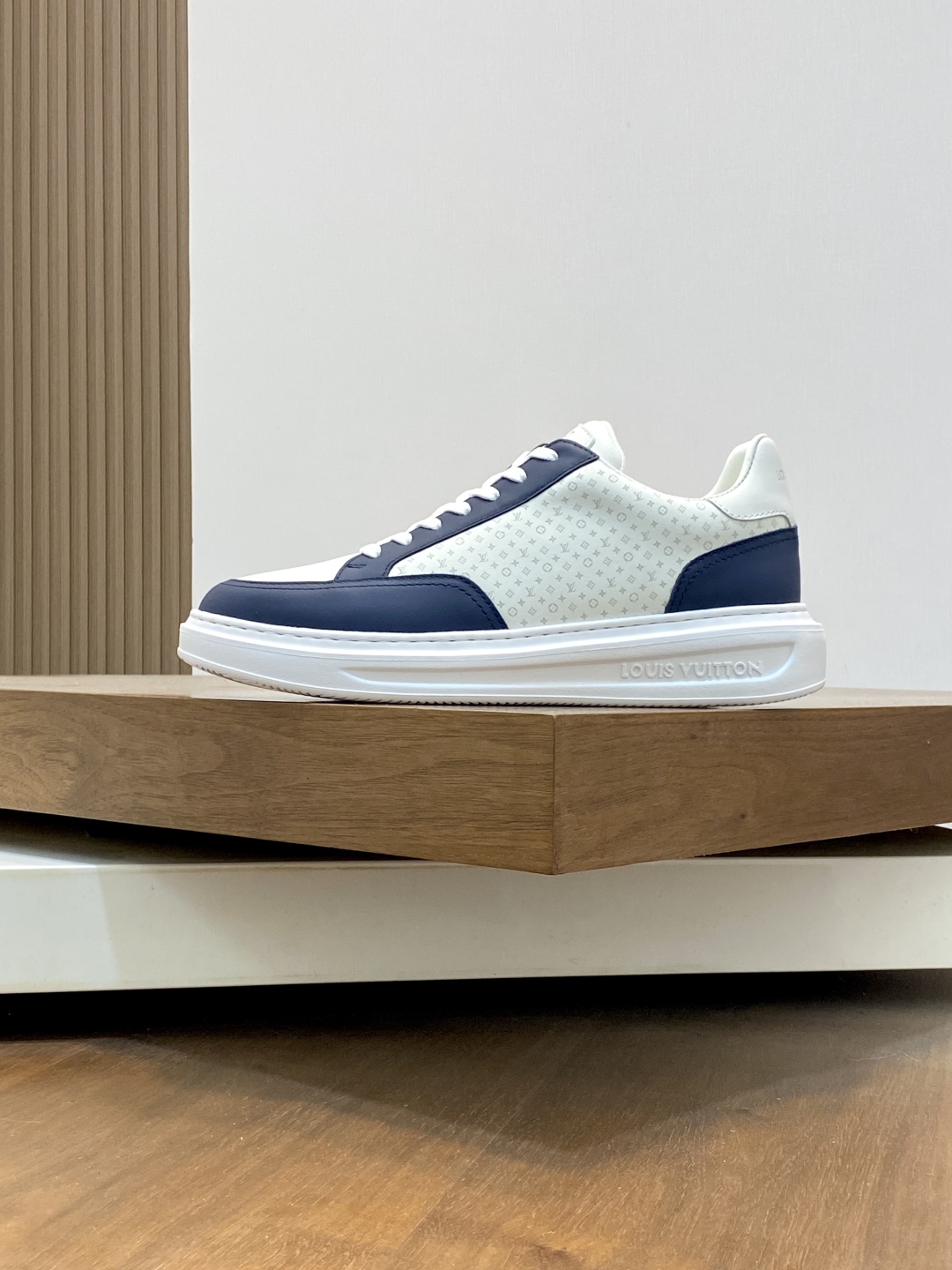 Louis Vuitton Men's White Leather Monogram Casual Sneakers, Size 38-44 3 cmp i1746896659594 1673 0 1