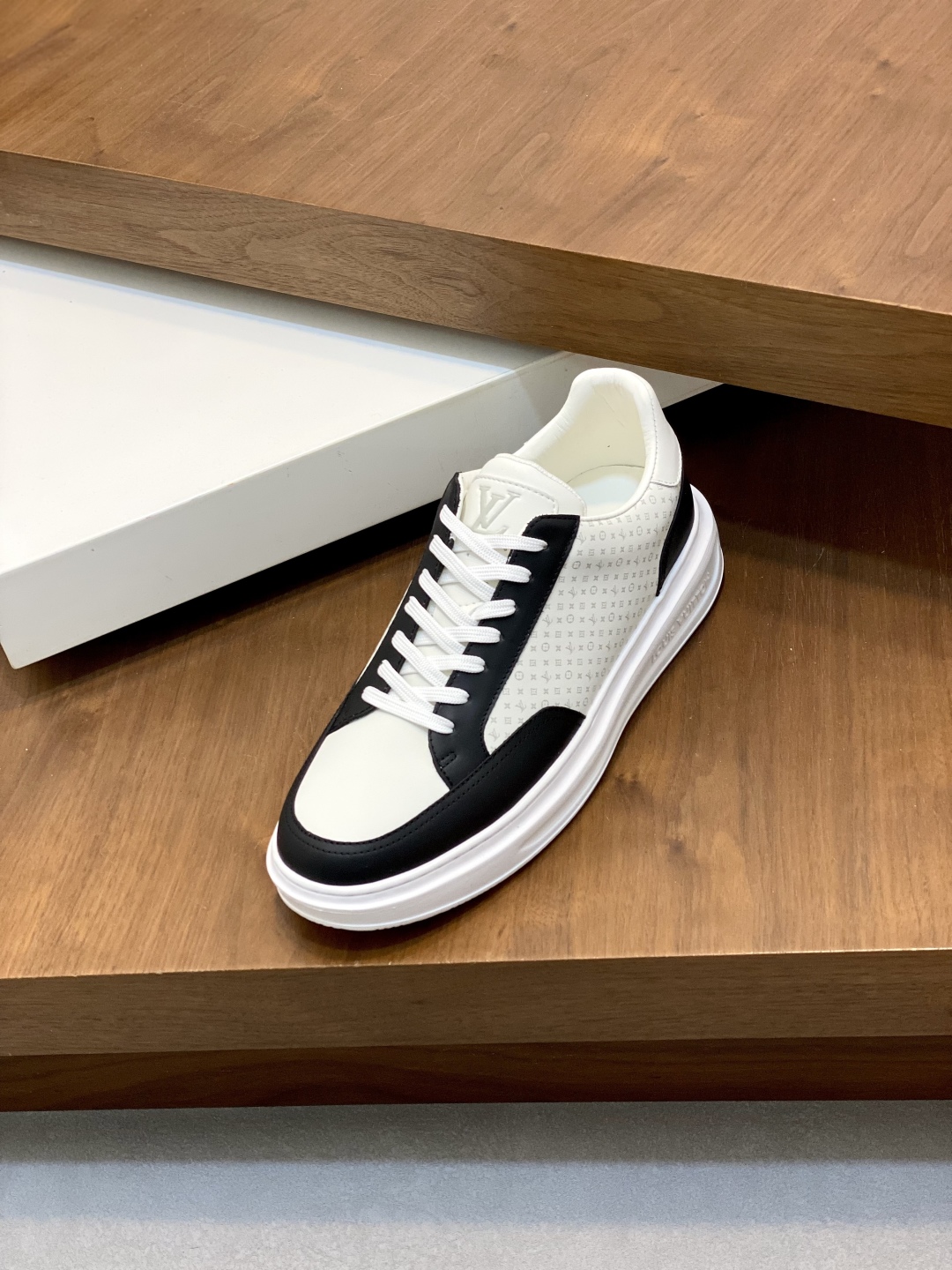 Louis Vuitton Men's Casual Sneakers - Lightweight TPU Sole, Monogram Accent 7 cmp i1746896670761 1396 0 5