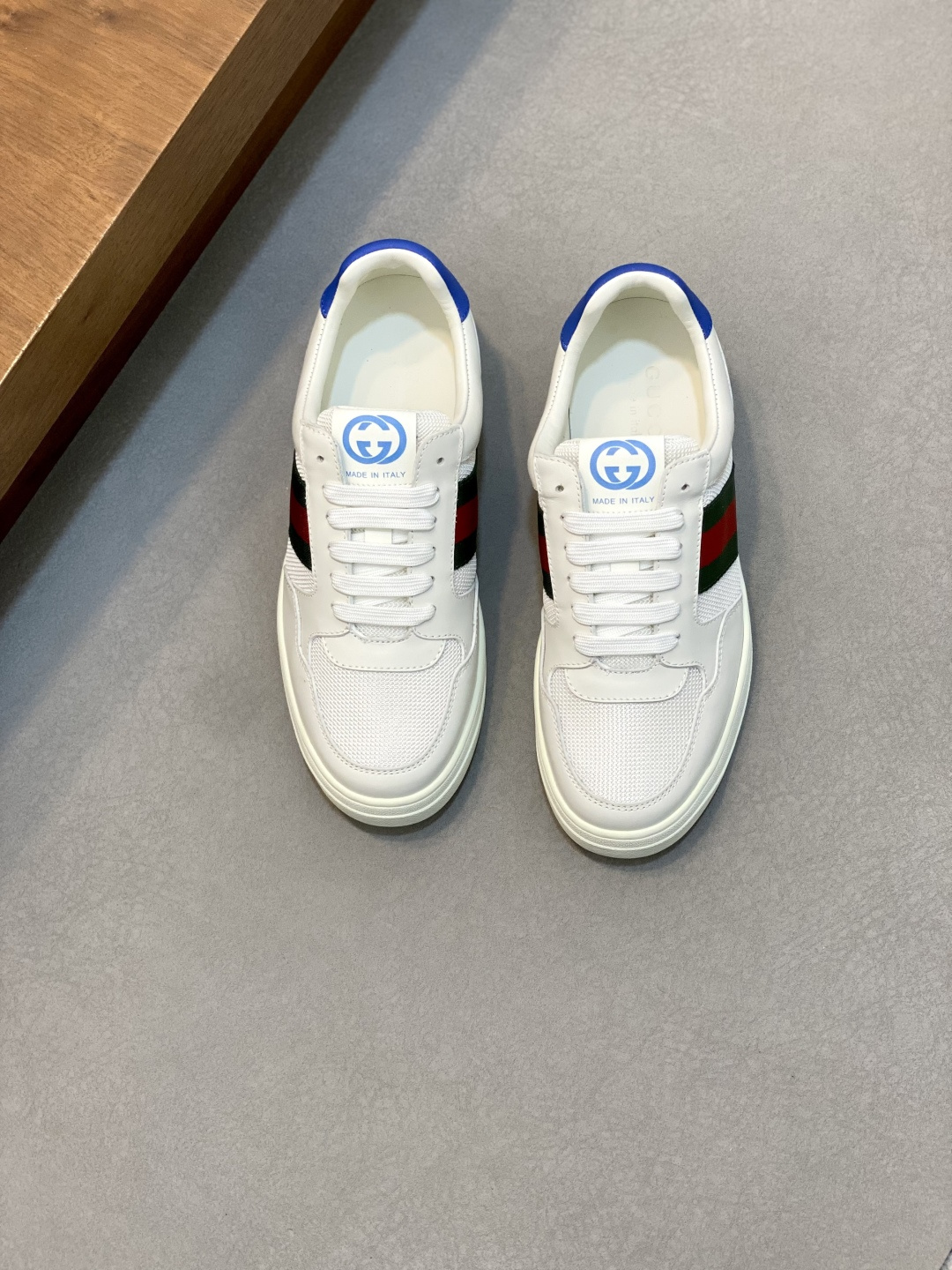 NO:223325,[Gucci] Gucci - High-end quality Original single casual sports shoes - Upper Napa calfskin, brand high mercerized canvas, shoe body sewing brand webbing, tongue. Heel; Silk-printing brand Logo totem - Inner water dyed cowhide - Outsole ultra-light TPR·rubber; molded outsole - Ultra-high quality control·fine workmanship highlight (high-end, noble, grade) -Size 38-44 (45, custom made), Gucci casual shoes, gucci, gucci, cowhide19860909【Gucci】古驰 -高端品质 原单休闲运动板鞋 -鞋面纳帕小牛皮、品牌高丝光帆布、鞋身车缝品牌织带、鞋舌.后跟；丝印品牌Logo图腾 -内里水染牛皮 -大底超轻TPR·橡胶；成型大底 -超高品控·做工精细凸显(高端·贵气·档次) -Size 38-44（45,可订做),古奇 休闲鞋,gucci,gucci,cowhide,Men's shoes