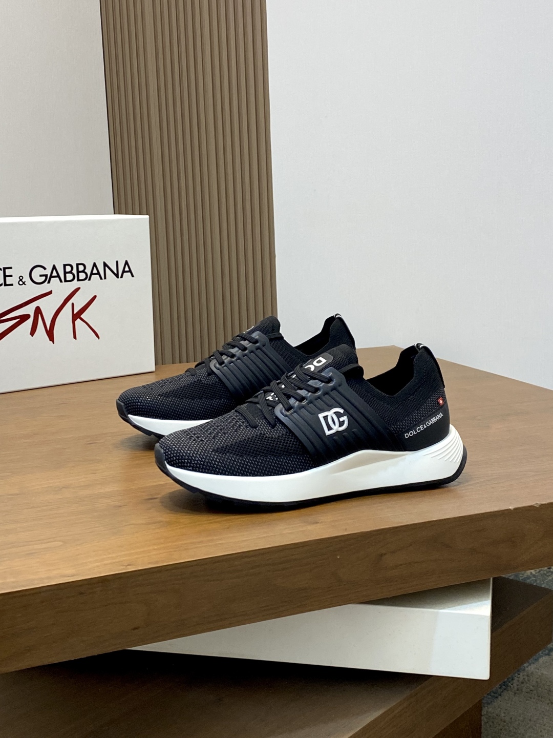 --Nuevo--Dolce&Gabbana--DG de gama alta de los hombres zapatos deportivo-casual. Mostrador superior 