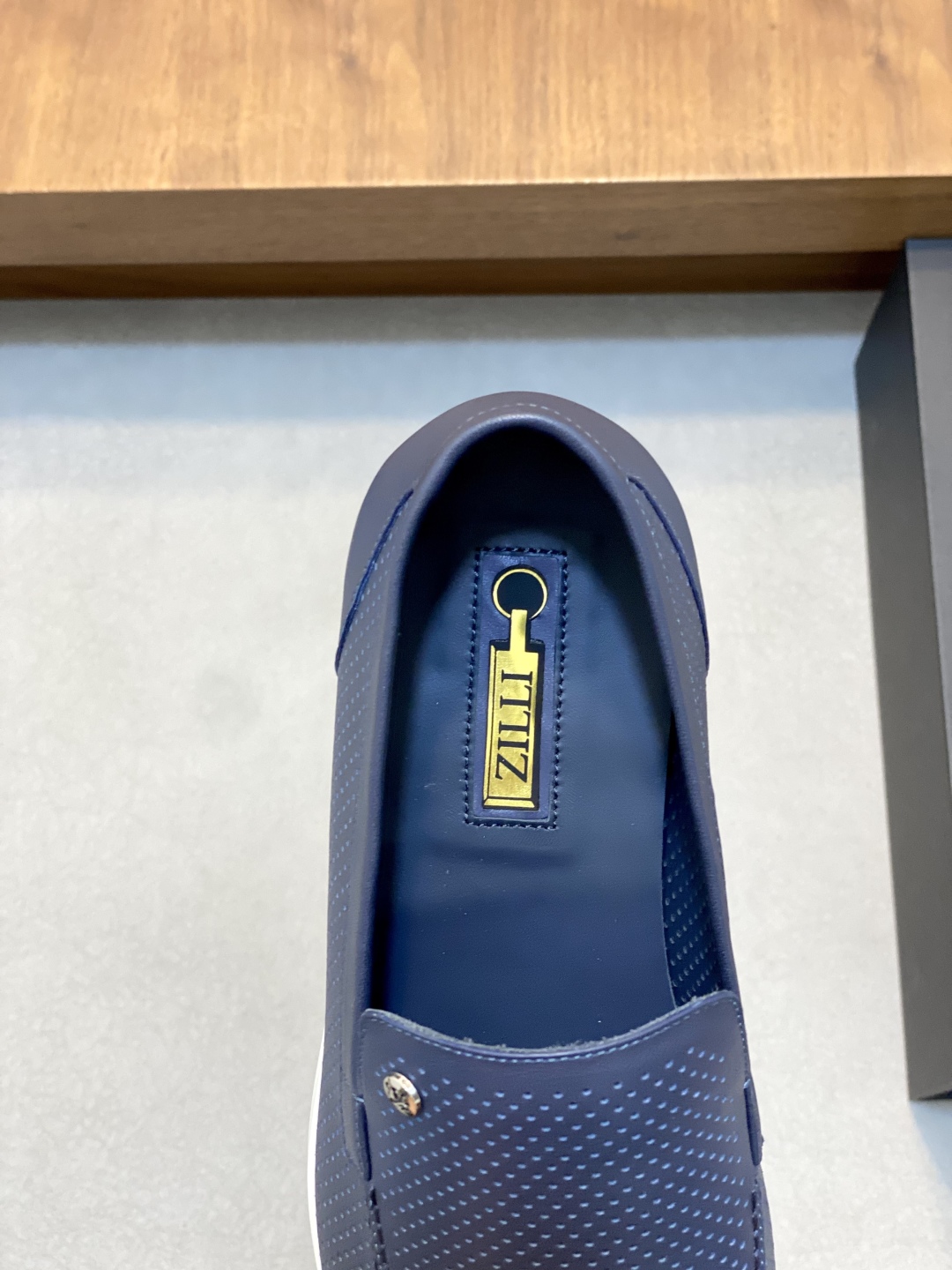 ZILLI Zapatos franceses de lujo para hombre ZILLI La sencillez está en el ojo del que mira. ‼Dios y 