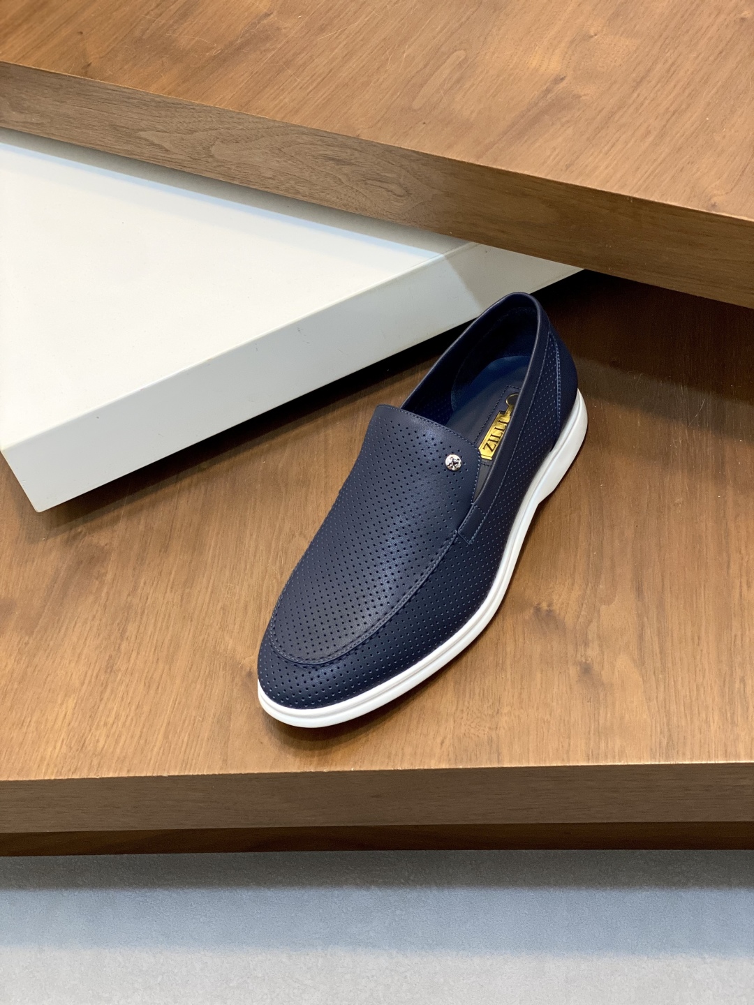 ZILLI Zapatos franceses de lujo para hombre ZILLI La sencillez está en el ojo del que mira. ‼Dios y 