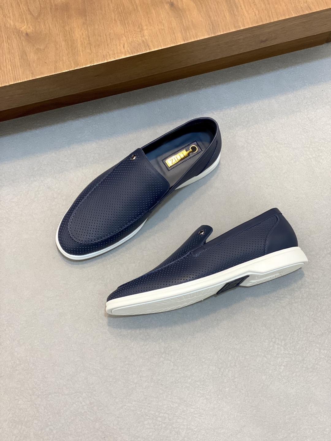 ZILLI Zapatos franceses de lujo para hombre ZILLI La sencillez está en el ojo del que mira. ‼Dios y 