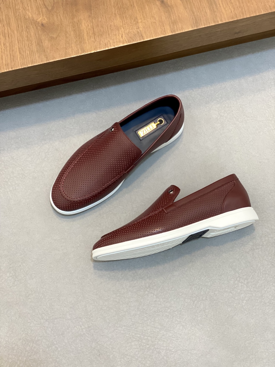 ZILLI Zapatos franceses de lujo para hombre ZILLI La sencillez está en el ojo del que mira. ‼Dios y 