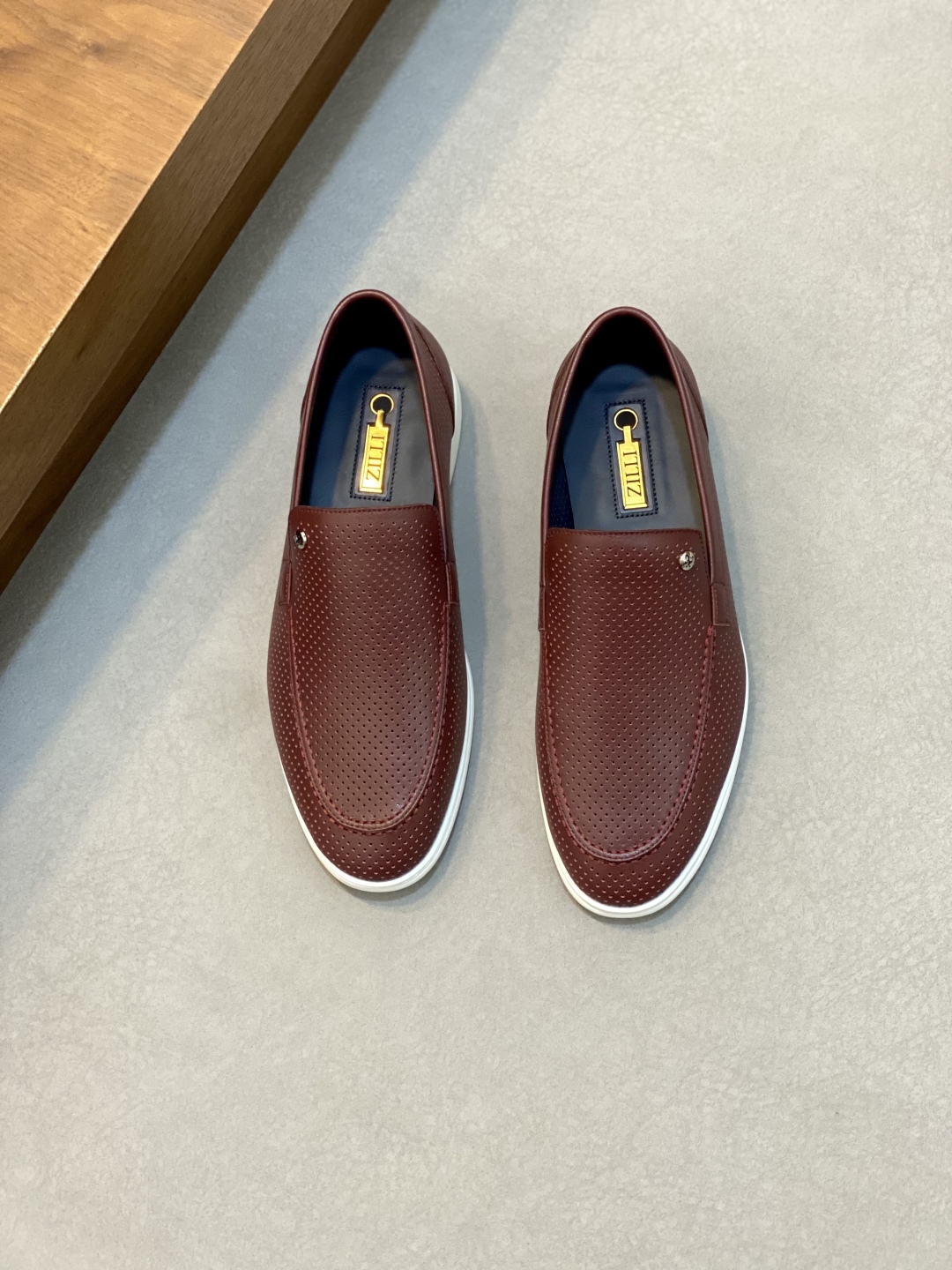 ZILLI Zapatos franceses de lujo para hombre ZILLI La sencillez está en el ojo del que mira. ‼Dios y 