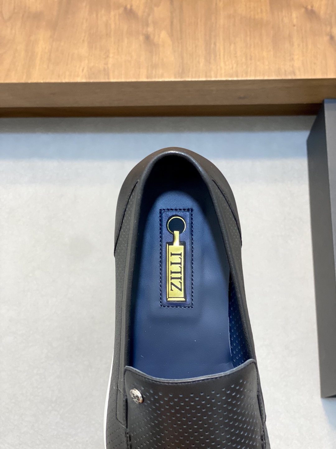 ZILLI Zapatos franceses de lujo para hombre ZILLI La sencillez está en el ojo del que mira. ‼Dios y 