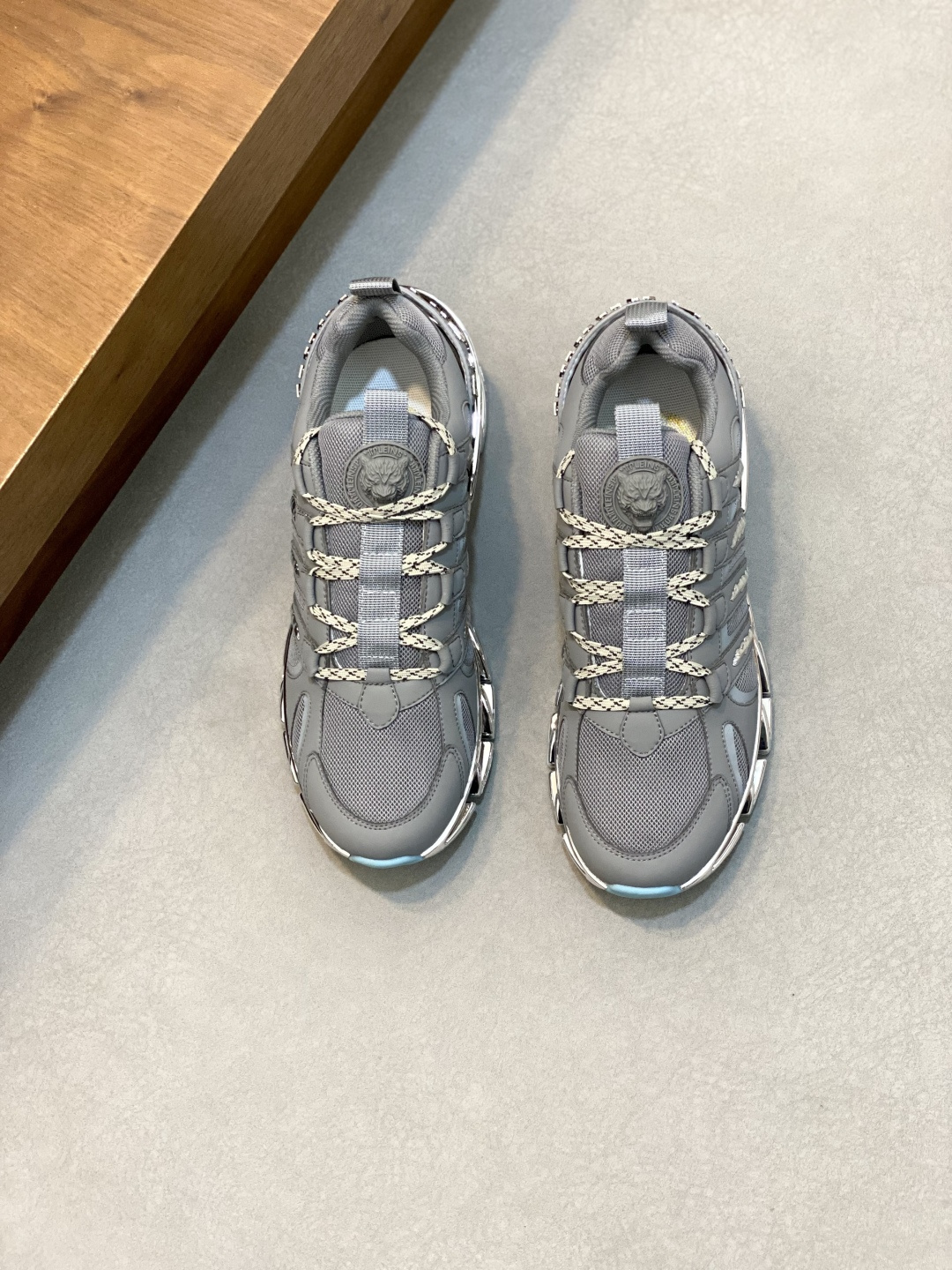 NO:338925,PHILIPP PLEIN-Philipp Rhein, German trendy men's low-top sneakers, cowhide upper with breathable mesh design, breathable cloth inner lining. It looks good and matched. It is super light and has a comfortable foot feel!  Size39-44 (38.45 custom made), qp Philip casual shoes, PHILIPP PLEIN, sneakers, cowhide19860909PHILIPP PLEIN-菲利普普莱茵,德国潮牌男士低帮运动鞋,牛皮鞋面配透气网布设计,透气布内里.好看好搭.超轻大底,脚感舒适！ Size39-44（38.45定做）,qp 菲利普 休闲鞋,PHILIPP PLEIN,sneakers,cowhide,Men's shoes