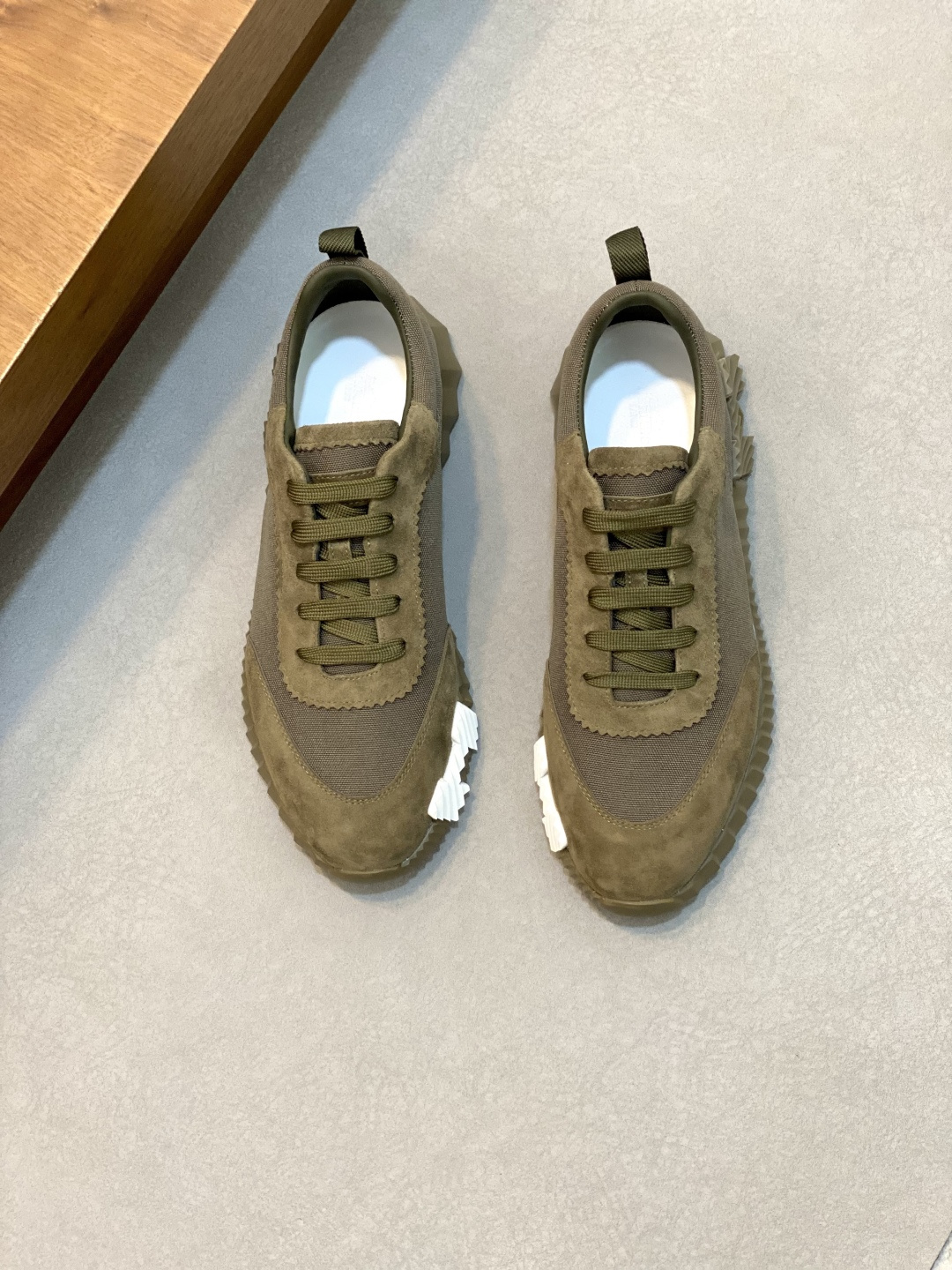 NO:350926,【HERMES】HERMES - High-end quality Original single casual sneakers - Upper reverse velvet calfskin, brand canvas, shoe tongue air compressor brand logo - Inner water dyed cowhide - Outsole ultra-light TPU foaming·Rubber combination molding two-color outsole - Ultra-high quality control·fine workmanship highlighted (high-end, noble, grade) -Size 38-44 (45, 46, 47, can be customized),, hermes, hermes, sneakers, cowhide19860909【 HERMES】爱马仕 -高端品质 原单休闲运动鞋 -鞋面反绒小牛皮、品牌帆布、鞋舌空压品牌logo -内里水染牛皮 -大底超轻TPU发泡·橡胶组合成型双色大底 -超高品控·做工精细凸显(高端·贵气·档次) -Size 38-44（45,46,47,可订做),,hermes,hermes,sneakers,cowhide,Men's shoes