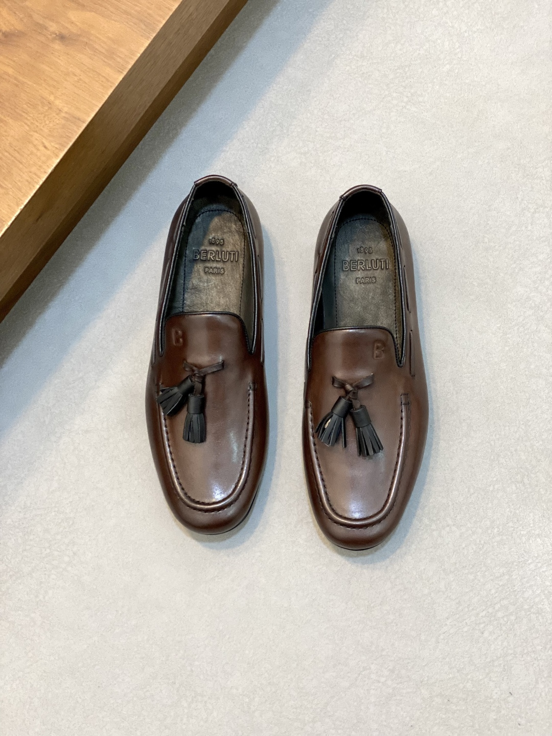 NO:339415,Berlui/Bruti Handmade fine men's leather shoes, imported Italian leather embryo, fetal cowhide, inner calfskin pure hand-made coloring process, delicate leather, translucent texture, non-market goods comparable, exquisite details, inner calfskin dyed. Size39-44 45 orders, Bruti, cowhide19860909Berlui/布鲁缇 手工精品男士皮鞋 ,意大利进口皮胚 胎牛皮面 内里小牛皮 纯手工上色工艺 皮质细腻光泽透亮 质感非市场货可以比拟 细节精致 内里本染小牛皮. Size39-44 45订,布鲁提,cowhide,Men's shoes