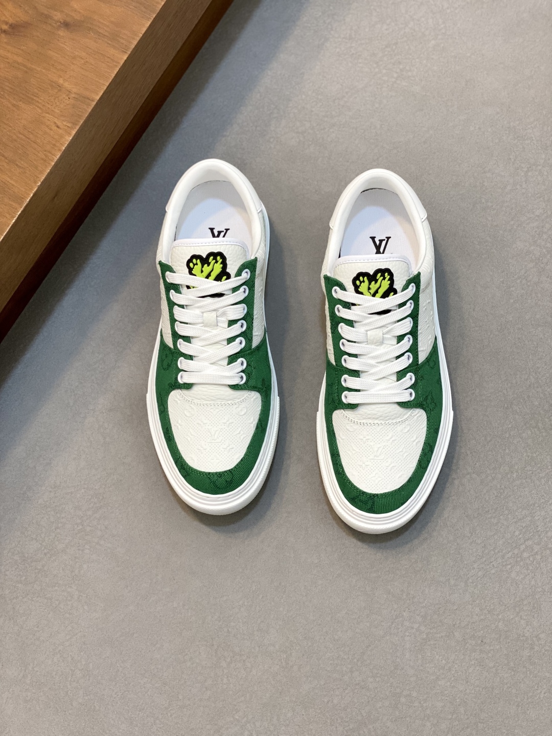 Zapatillas de Cuero Louis Vuitton para Hombre con Monograma en Verde