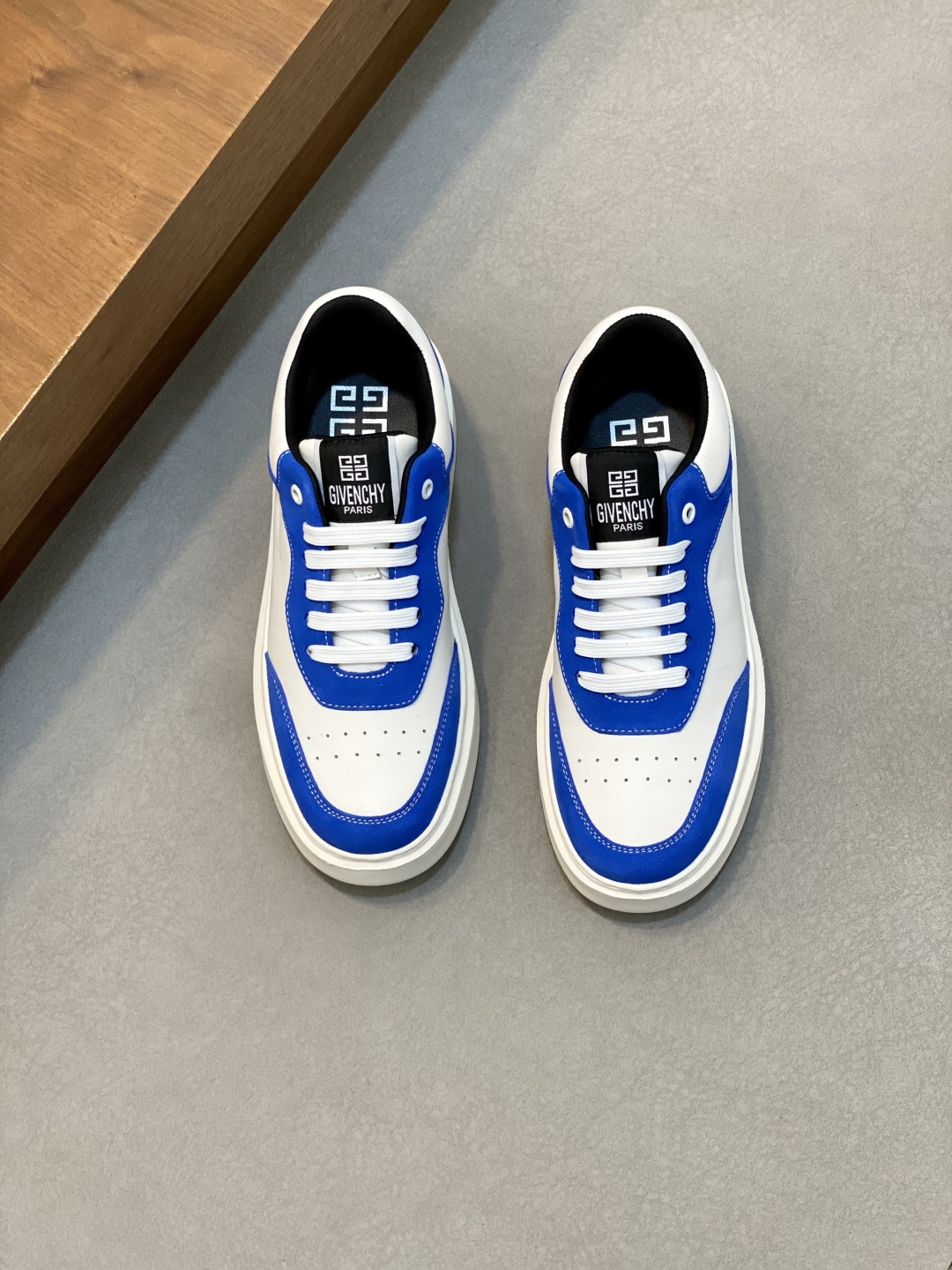 NO:341492,Brand GIVENCHY Color Original Color Number 39-44 Customized 38.45 Price Material Givenchy Top-grade Original Product!  The upper of the high-quality sports shoes is spliced ​​with imported cowhide to make it breathable and comfortable cowhide inner Cowhide feet original combination outsole style fashionable, simple and generous versatile style, Givenchy casual shoes, given, given, given, sneakers, cowhide19860909品牌GIVENCHY 颜色 原版配色 码数39-44定做38.45 价格 材质纪梵希顶级·原单货！精品好货运动鞋鞋面采用进口牛皮拼接而成透气舒服牛皮内里 牛皮垫脚 原版 组合大底 版型时尚简洁大方 百搭款,纪梵希休闲鞋,givenchy,givenchy,sneakers,cowhide,Men's shoes