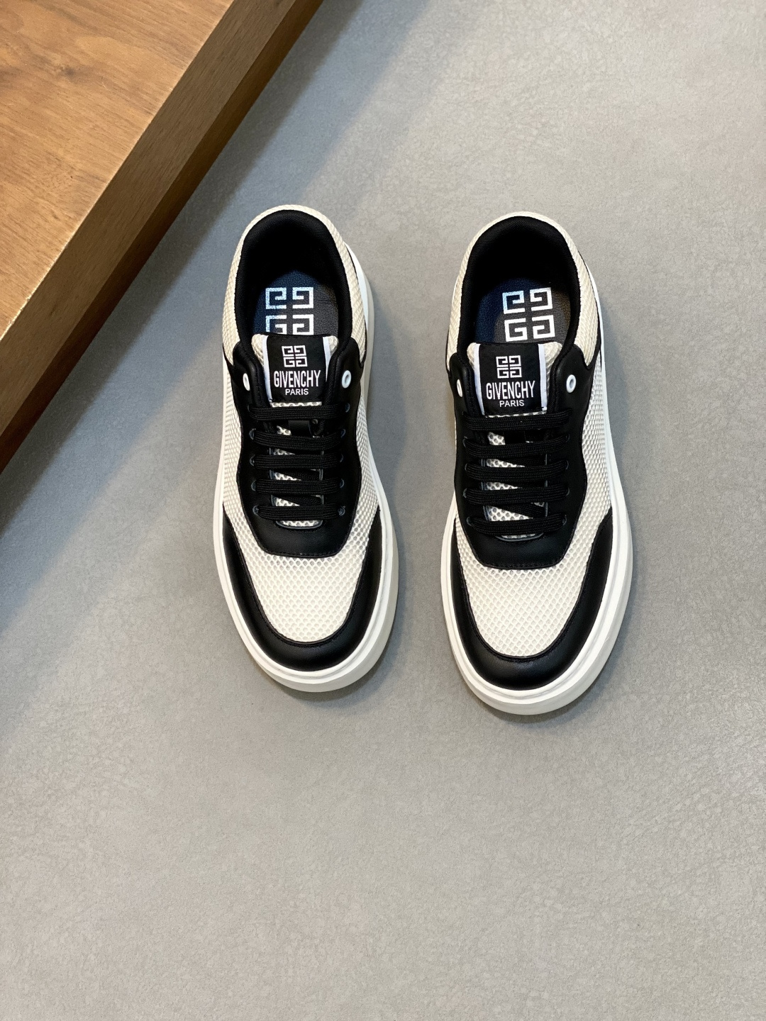 NO:341502,Brand GIVENCHY Color Original Color Number 39-44 Customized 38.45 Price Material Givenchy Top-grade Original Product!  The upper of the high-quality sports shoes is made of imported cowhide and breathable mesh. Mesh inner lining cowhide leather footbed original combination sole. The style is fashionable, simple and elegant. All-match style, Givenchy casual shoes, given, given, given, sneakers, cowhide19860909品牌GIVENCHY 颜色 原版配色 码数39-44定做38.45 价格 材质纪梵希顶级·原单货！精品好货运动鞋鞋面采用进口牛皮拼接透气网布.网布内里 牛皮垫脚 原版 组合大底 版型时尚简洁大方 百搭款,纪梵希休闲鞋,givenchy,givenchy,sneakers,cowhide,Men's shoes