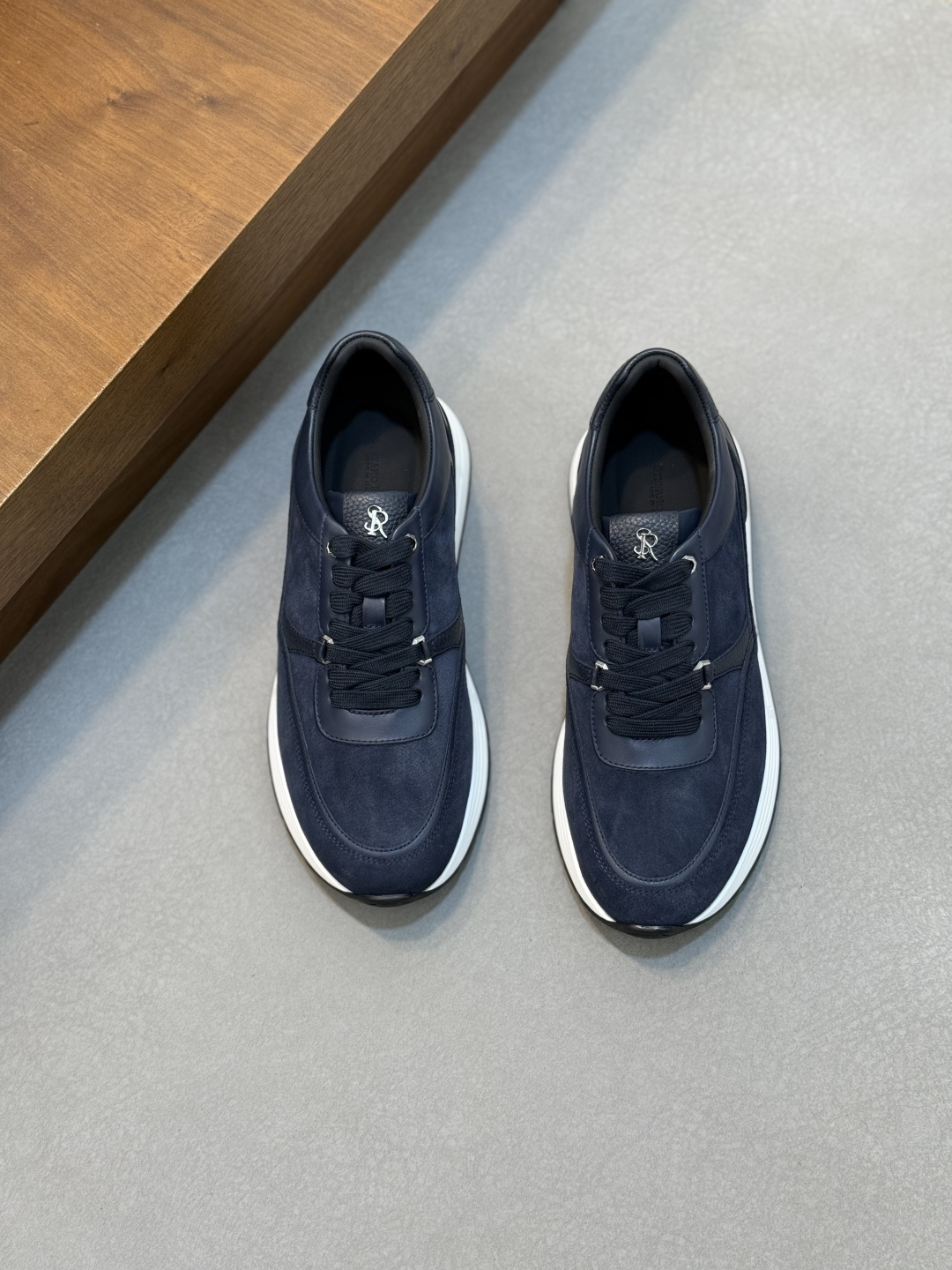 NO:341512,New 2025!  Original quality! Stefano Ricci / Stephen Law Nich Men's sneakers, using imported original calfskin spliced ​​back-velvet cowhide, the leather is soft and delicate, the workmanship is in place, the original sole design is excellent, the comfort is excellent!  Size 39-44 (customized for 45), Stephen - casual shoes, sneakers, cowhide198609092025新款！原版品质!Stefano Ricci / 史蒂芬劳.尼治男士运动鞋,采用进口原版小牛皮拼接反绒牛皮,皮质柔软细腻,做工细节到位,鞋底原版设计,舒适度极好！尺码39-44码（45定做）,史蒂芬-休闲鞋,sneakers,cowhide,Men's shoes