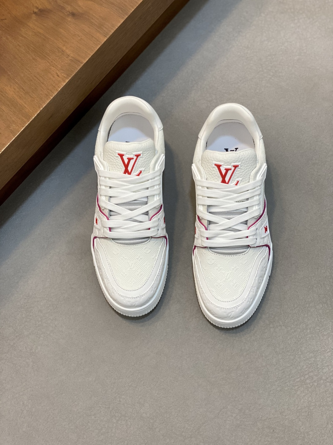 NO:341694,Donkey New Color Men's Trainer Sneaker, This LV Trainer Sneaker is made of soft grain calfskin, presenting a pure tone. The brand was born in 1854. The designer's handwritten brand logo embellishes one side. Virgil Abloh personally designed it. It is a very commemorative sneaker. The new lv Louis Vuitton Louis Vuitton trainer sneaker low casual sports culture versatile basketball shoes Size39-44 (38, 45, customized), Louis Vuitton, louis vuitton, louis vuitton, louis vuitton, louis vuitton, louis vuitton, louis vuitton, louis vuitton, louis vuitton, louis vuitton, louis vuitton, louis vuitton, louis vuitton, louis vuitton, louis vuitton, louis vuitton, louis vuitton, louis vuitton, louis vuitton, louis vuitton, louis vuitton, louis vuitton, louis vuitton, louis vuitton, louis vuitton, louis vuitton, louis vuitton, louis vuitton, louis vuitton, louis vuitton, louis vuitton, cowhide19860909驴家 新配色 男士♂trainer运动鞋,本款 LV Trainer 运动鞋取材柔软粒面小牛皮,呈现纯净色调,品牌诞生于1854年,设计师手写体品牌标识点缀一侧,virgil abloh亲自操刀设计,非常具有纪念价值的一款运动鞋,全新lv路易威登louis vuitton trainer sneaker low休闲运动文化百搭篮球板鞋 Size39-44（38、45、订做）,路易威登,louis vuitton,louis vuitton,louis vuitton,louis vuitton,louis vuitton,sneakers,cowhide,Men's shoes