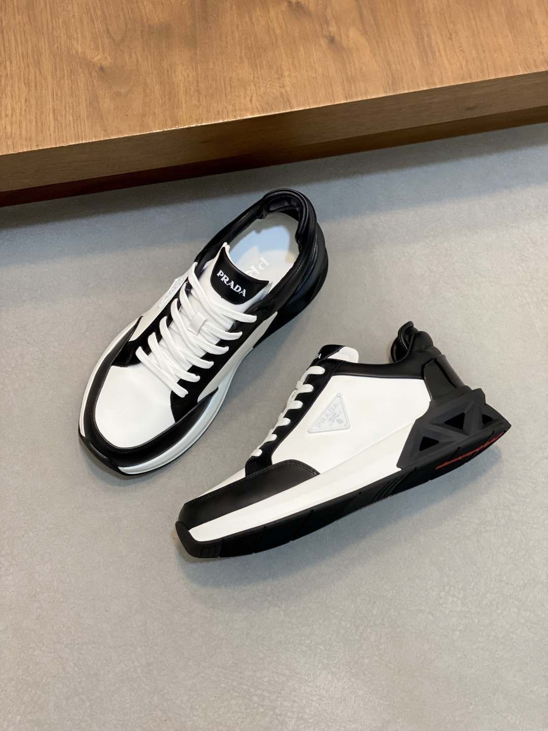 Prada Style Leather Men's Shoes Men's Shoes Men's Shoes detail image 5 from source 767207