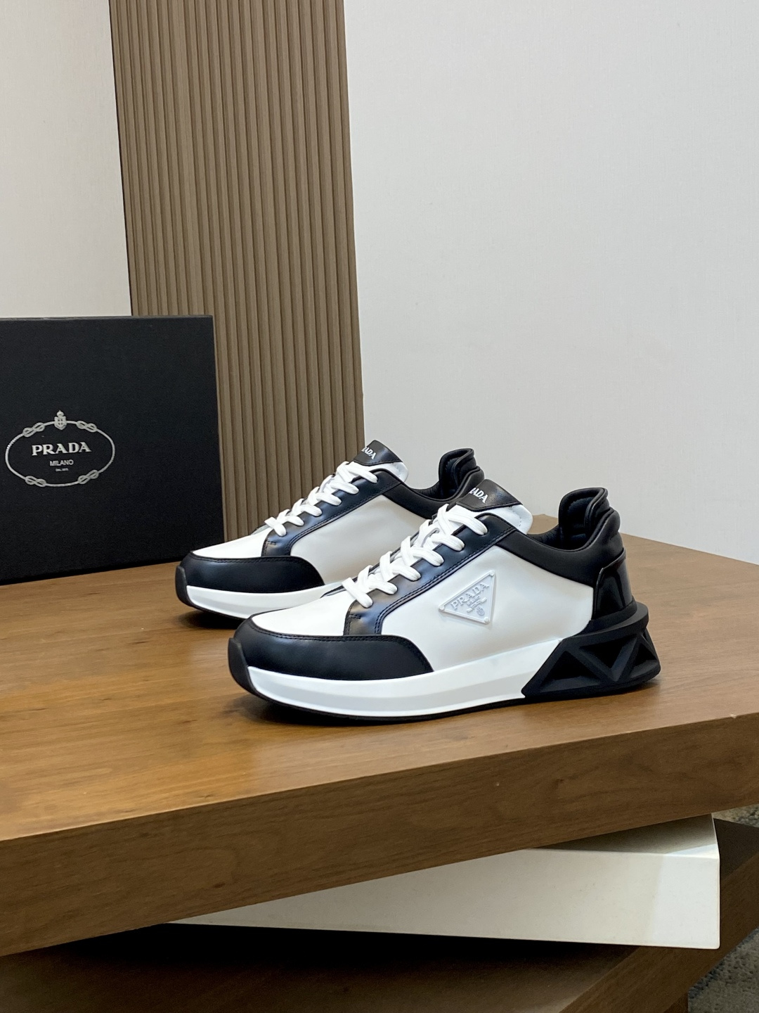 Prada Style Leather Men's Shoes Men's Shoes Men's Shoes detail image 3 from source 767207