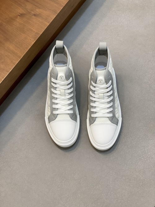 Louis Vuitton High-Top Sneakers in White Leather and Gray Accents 1 Louis Vuitton High-Top Sneakers in White Leather and Gray Accents
