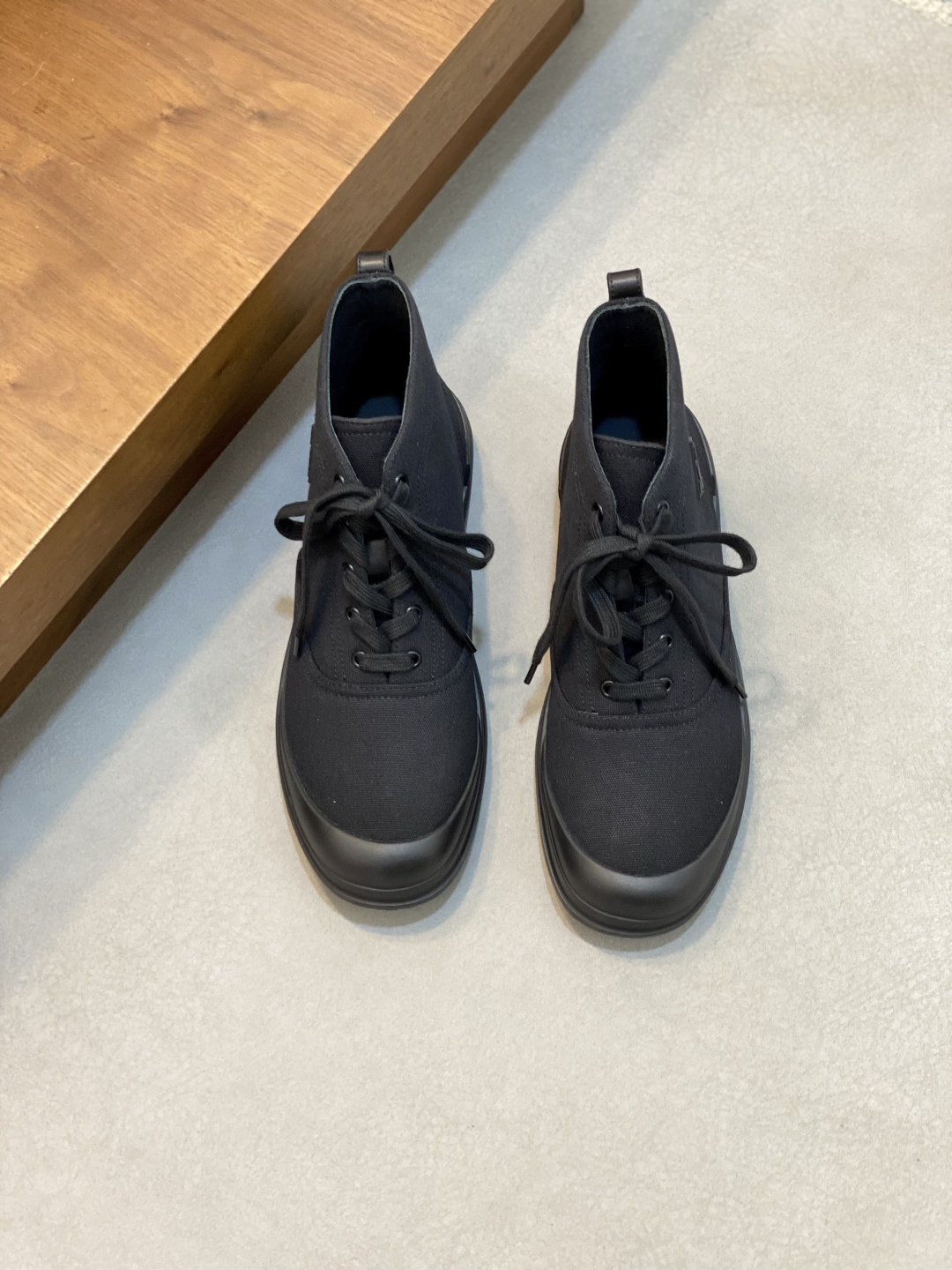 NO:555891,H Hermès high-end luxury products, men's high-top casual sports shoes, made of imported denim, high-quality, creating a modern urban style!  Imported calfskin lining, soft and comfortable, TPU outsole, light and comfortable, quality level!  Size38-44 (45 customized),,hermes,sneakers,cowhide19860909H 爱马仕高端奢品,男士高帮休闲运动鞋,进口牛仔布拼接而成,精品级别,打造现代都会风格！进口小牛皮内里,柔软舒适 ,TPU大底 轻便舒适,精品级别！ Size38-44（45定做）,,hermes,sneakers,cowhide,Men's shoes