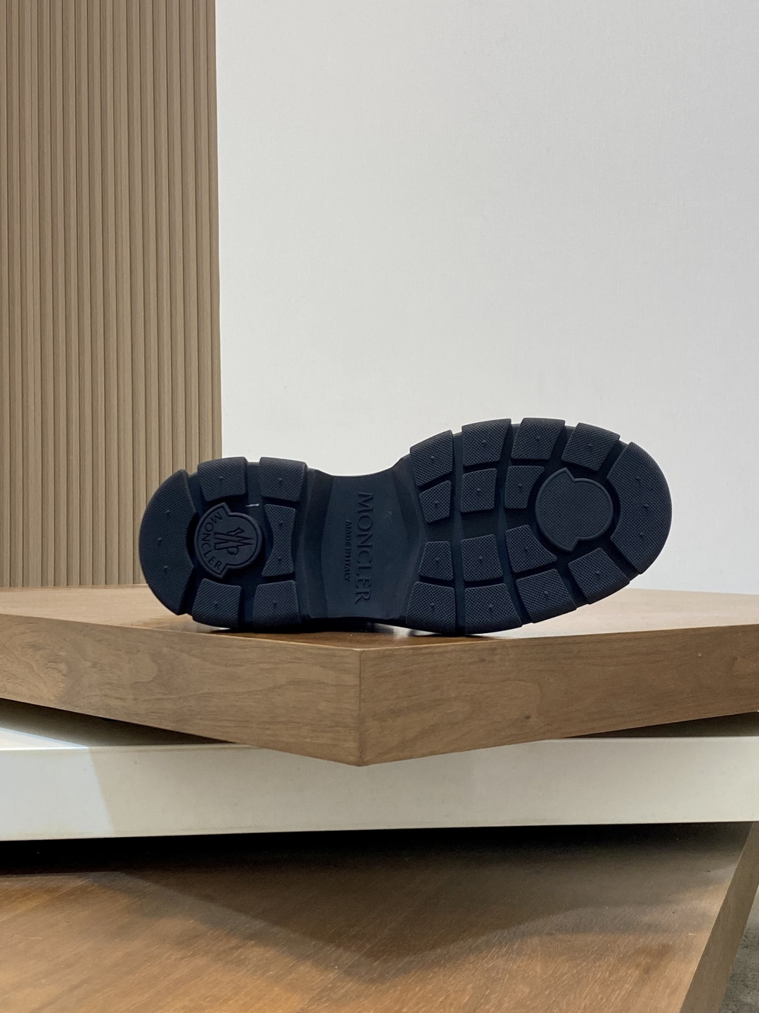 Moncler Style Leather Men's Shoes Men's Shoes Men's Shoes detail image 9 from source 783090