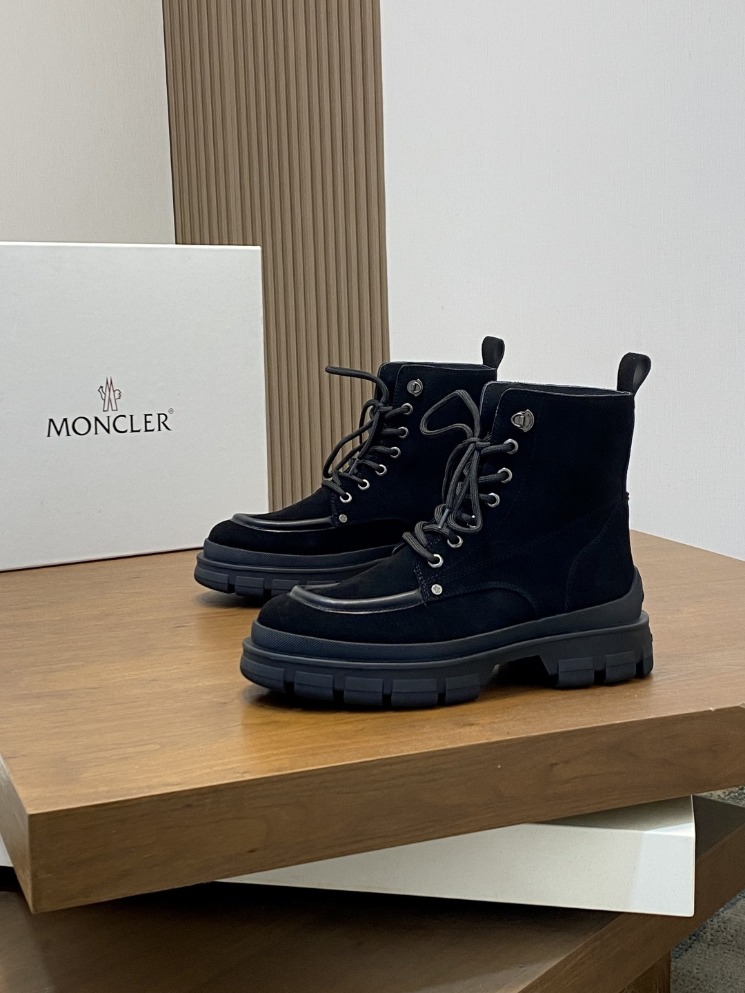 Moncler Style Leather Men's Shoes Men's Shoes Men's Shoes detail image 3 from source 783090