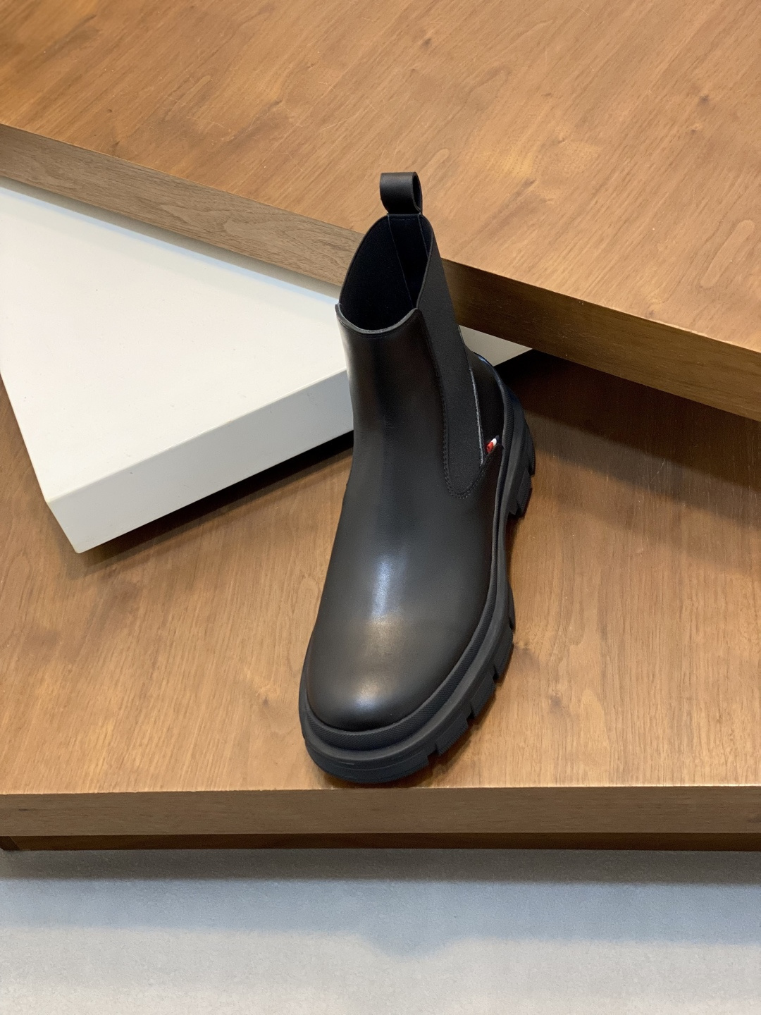 Moncler Style Leather Men's Shoes Men's Shoes Men's Shoes detail image 6 from source 783088