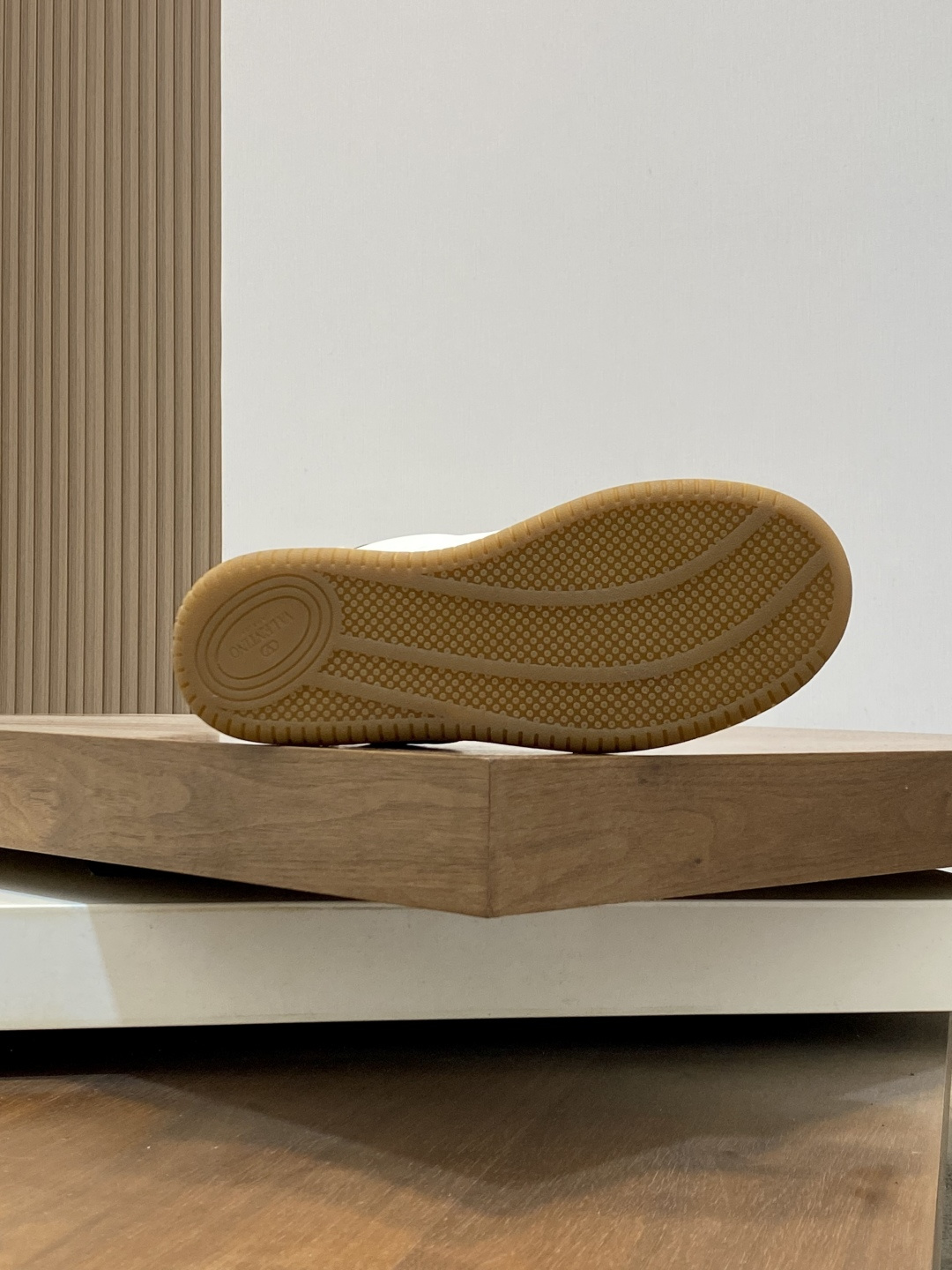VALENTINO shoe VLTN 𝑶𝒏𝒆𝑺𝒕𝒖𝒅 2024New . ZP . . ！ ： / ： ： 𝐓𝐏𝐔 ： ：39-44（.45、 ） — photo 9