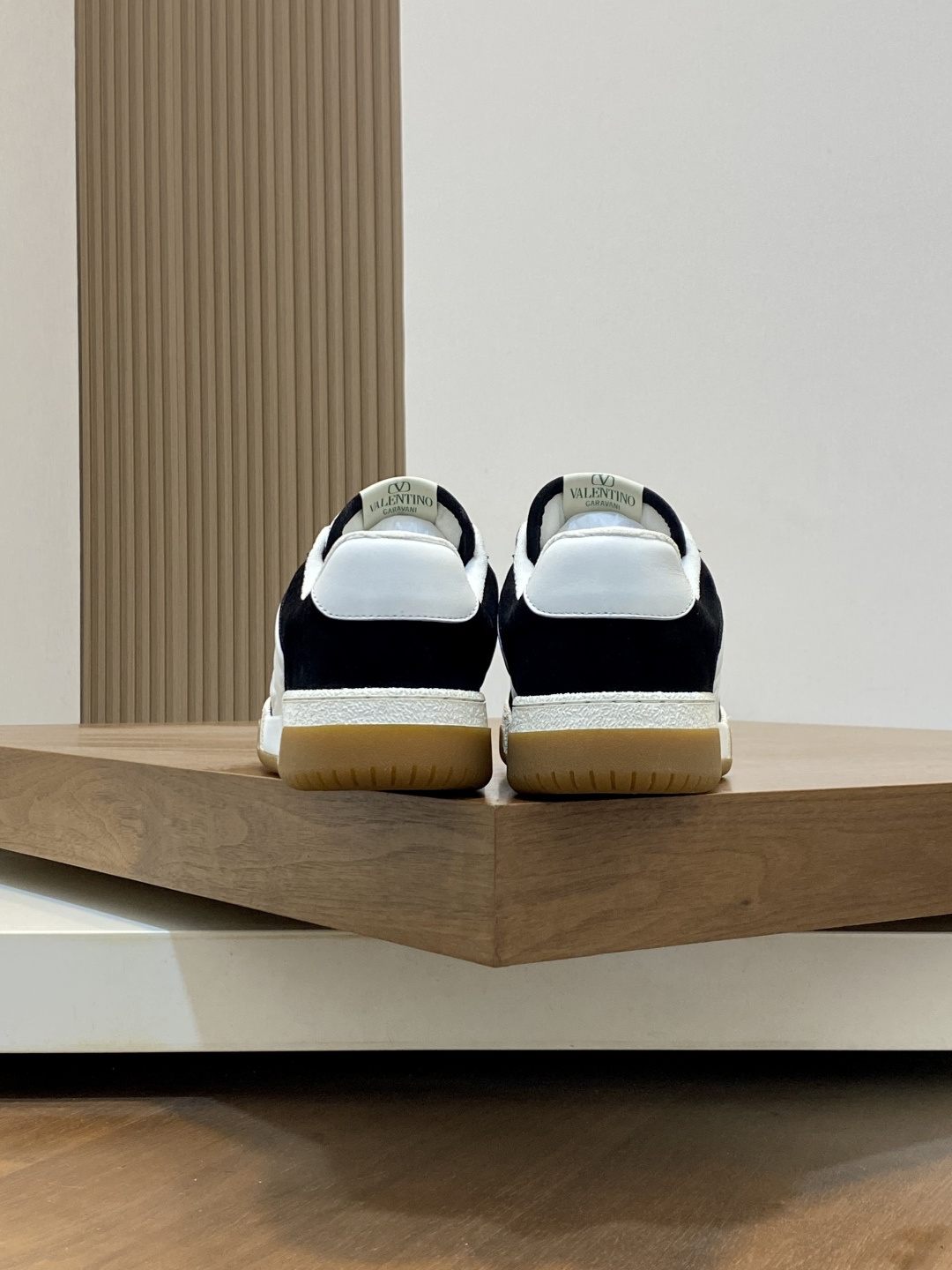 VALENTINO shoe VLTN 𝑶𝒏𝒆𝑺𝒕𝒖𝒅 2024New . ZP . . ！ ： / ： ： 𝐓𝐏𝐔 ： ：39-44（.45、 ） — photo 8