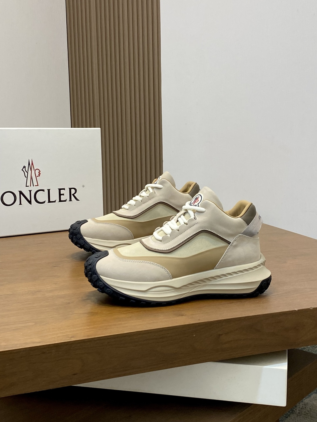 Moncler Style Men's Shoes Men's Shoes Men's Shoes detail image 3 from source 783106