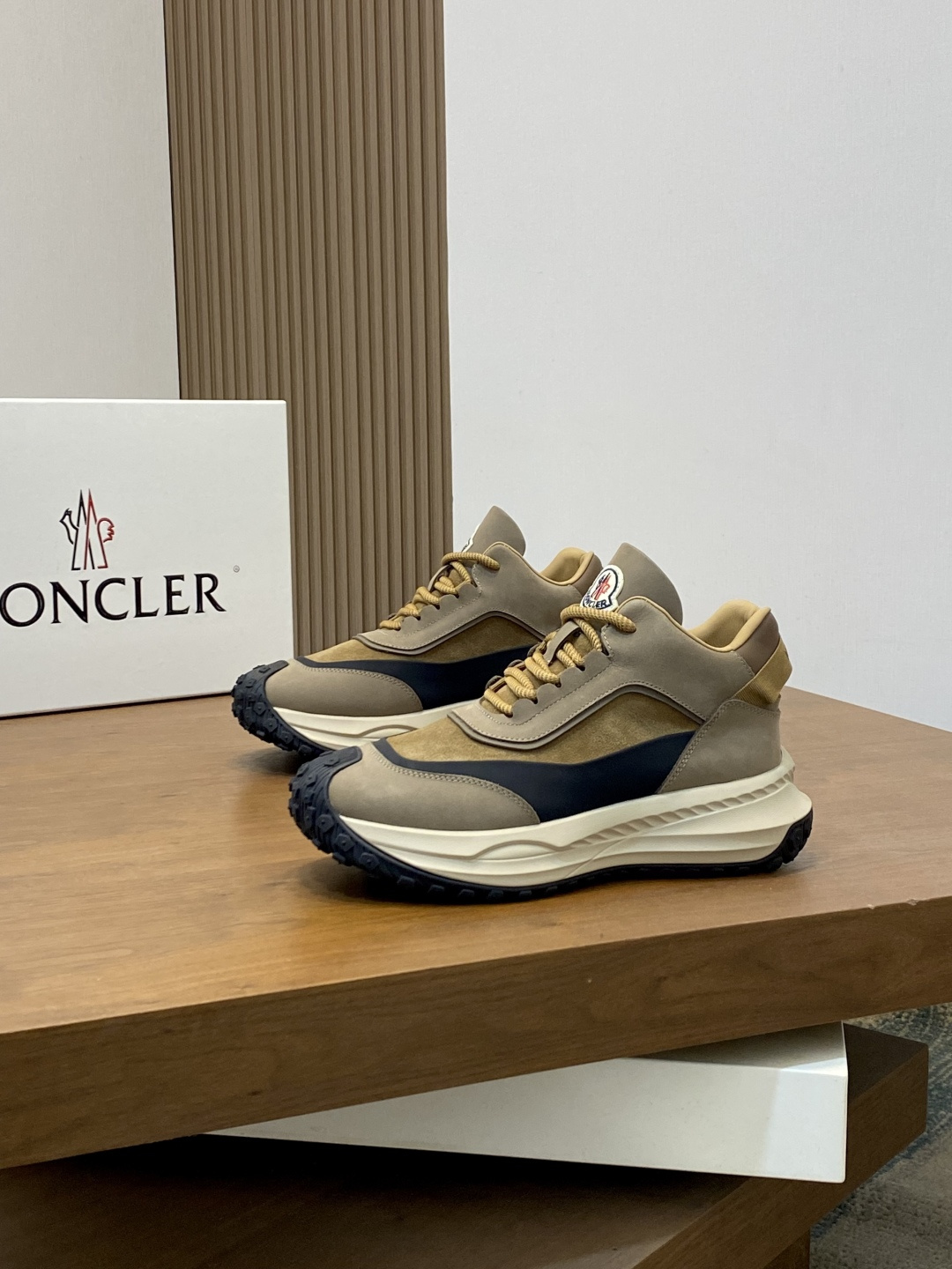 Moncler Style Men's Shoes Men's Shoes Men's Shoes detail image 3 from source 783112