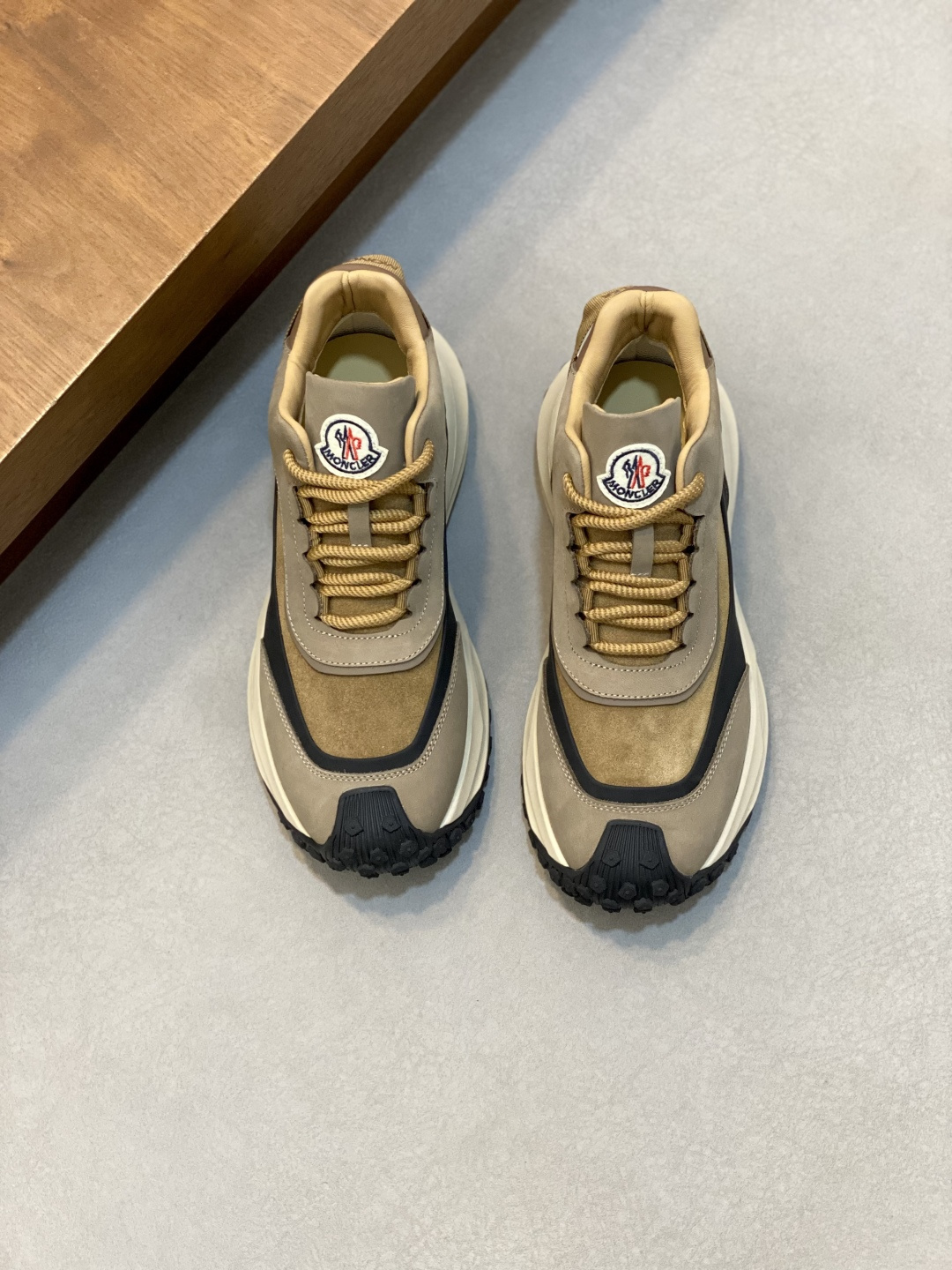 Moncler男 Style Men's Shoes Lookbook Reference image 1