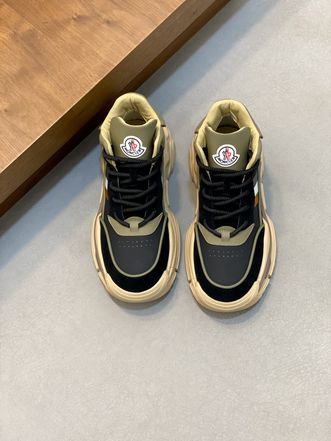 Moncler男 Style Men's Shoes Lookbook Reference image 1