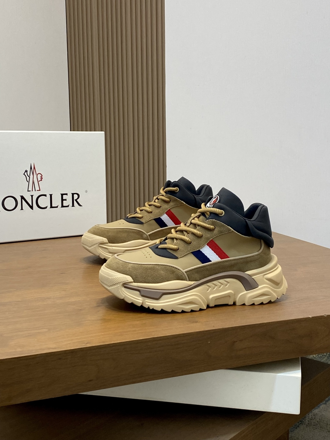 Moncler Style Men's Shoes Men's Shoes Men's Shoes detail image 3 from source 783102