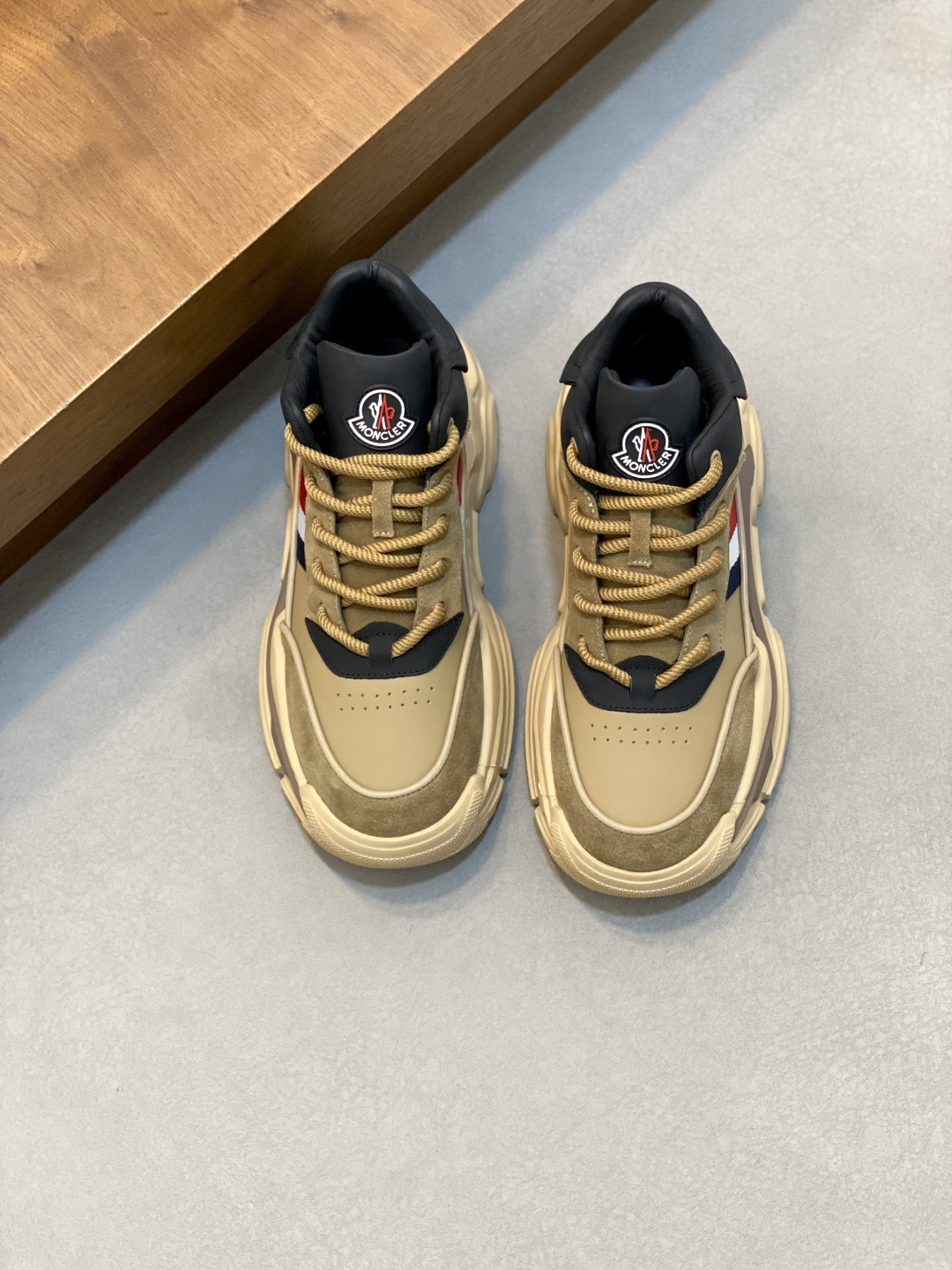 Moncler男 Style Men's Shoes Lookbook Reference image 1