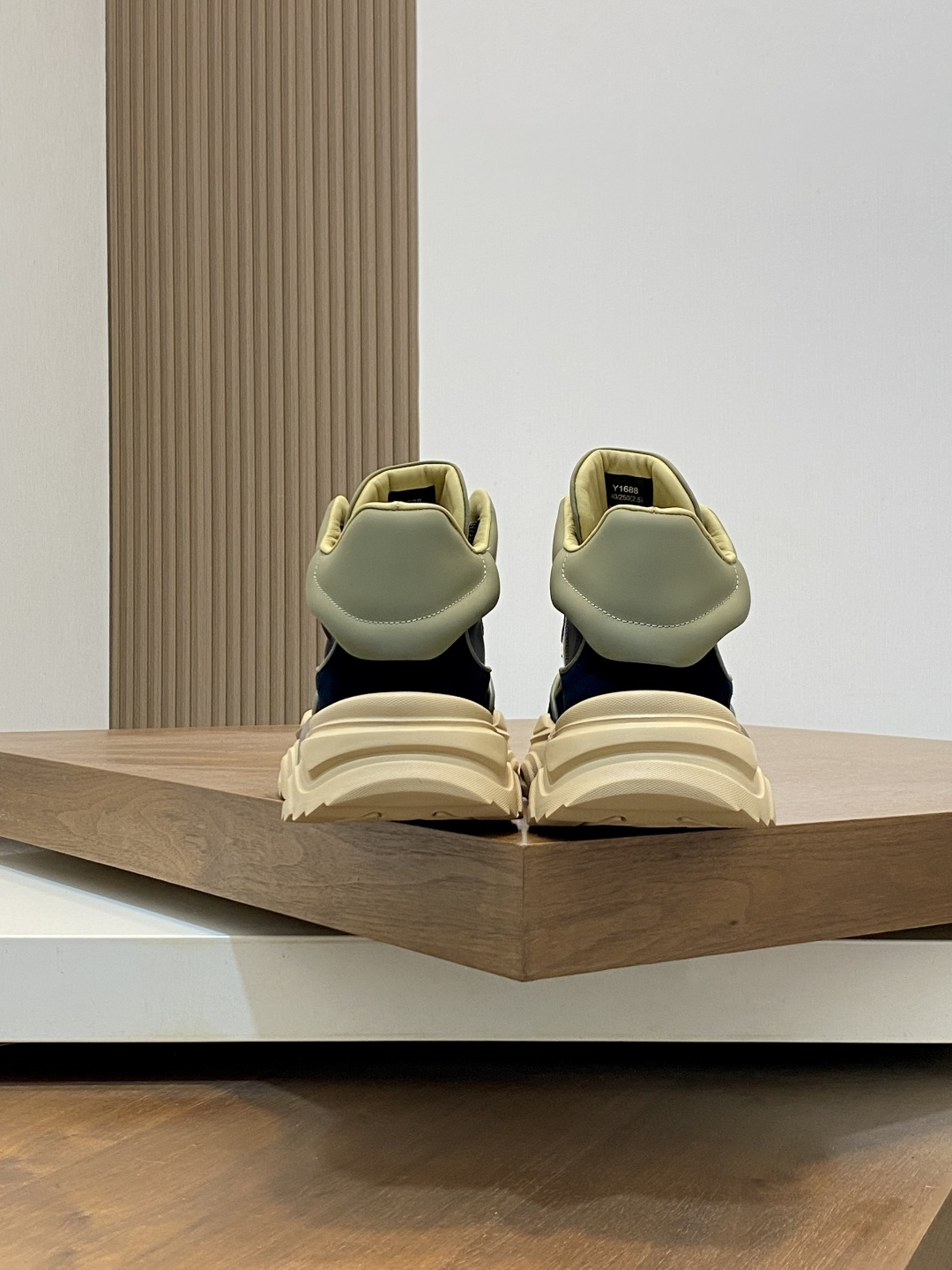 Moncler Style Men's Shoes Men's Shoes Men's Shoes detail image 8 from source 783105