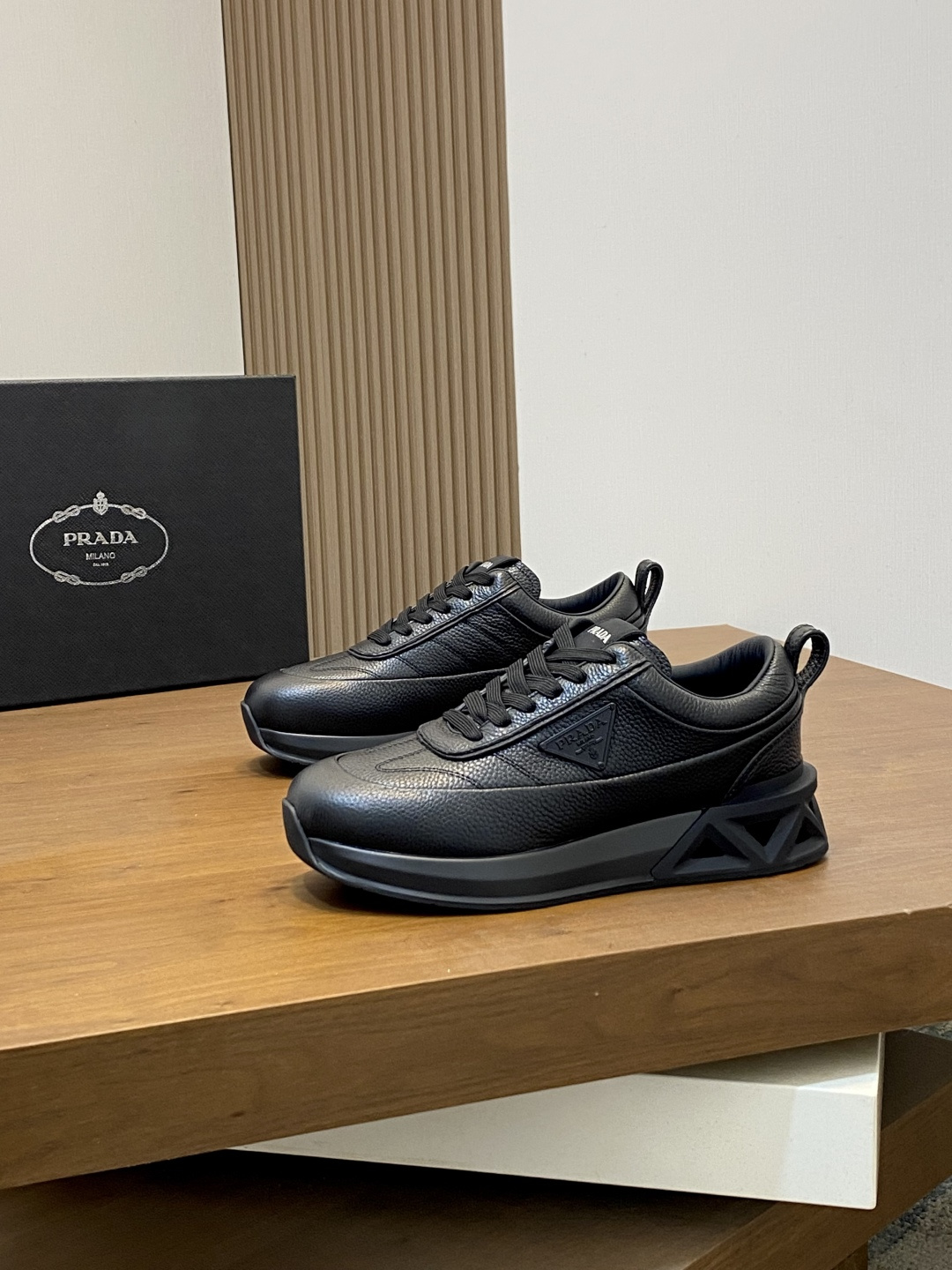 Prada Style Leather Men's Shoes Men's Shoes Men's Shoes detail image 3 from source 767209