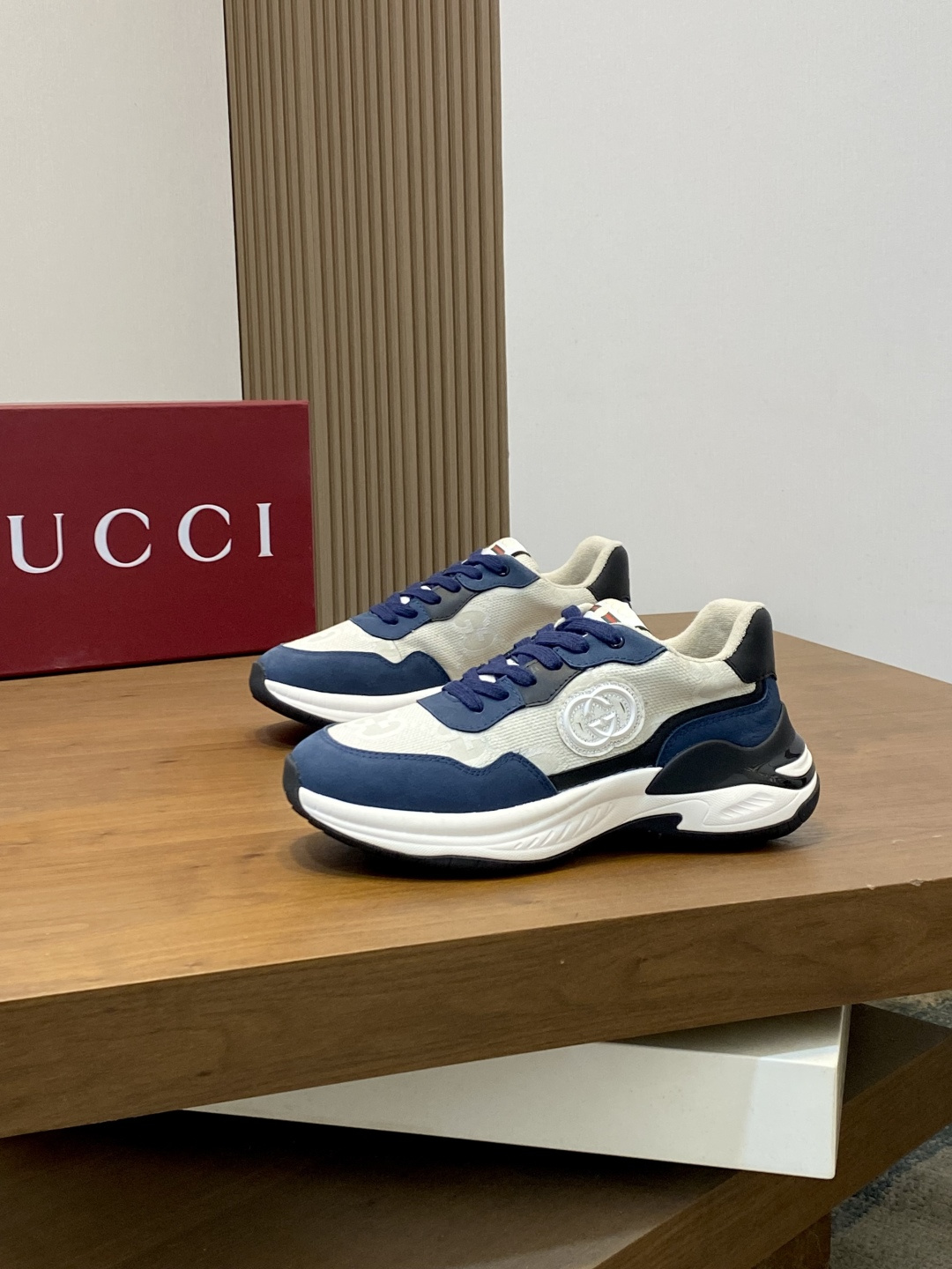 Мужские кроссовки Gucci