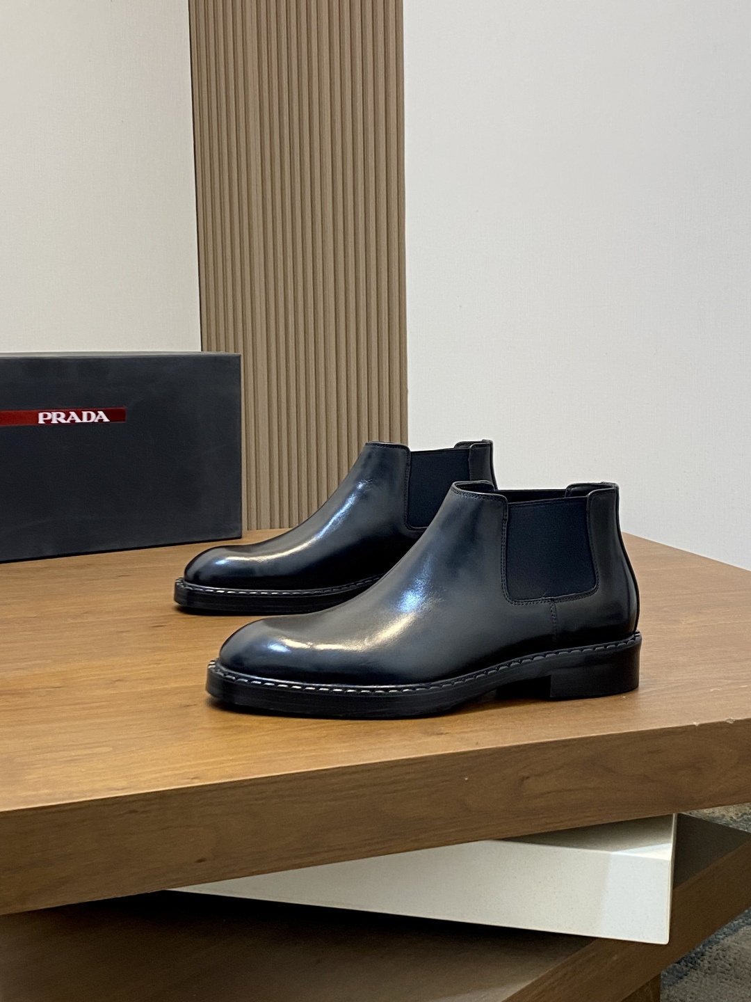 Лоферы Prada