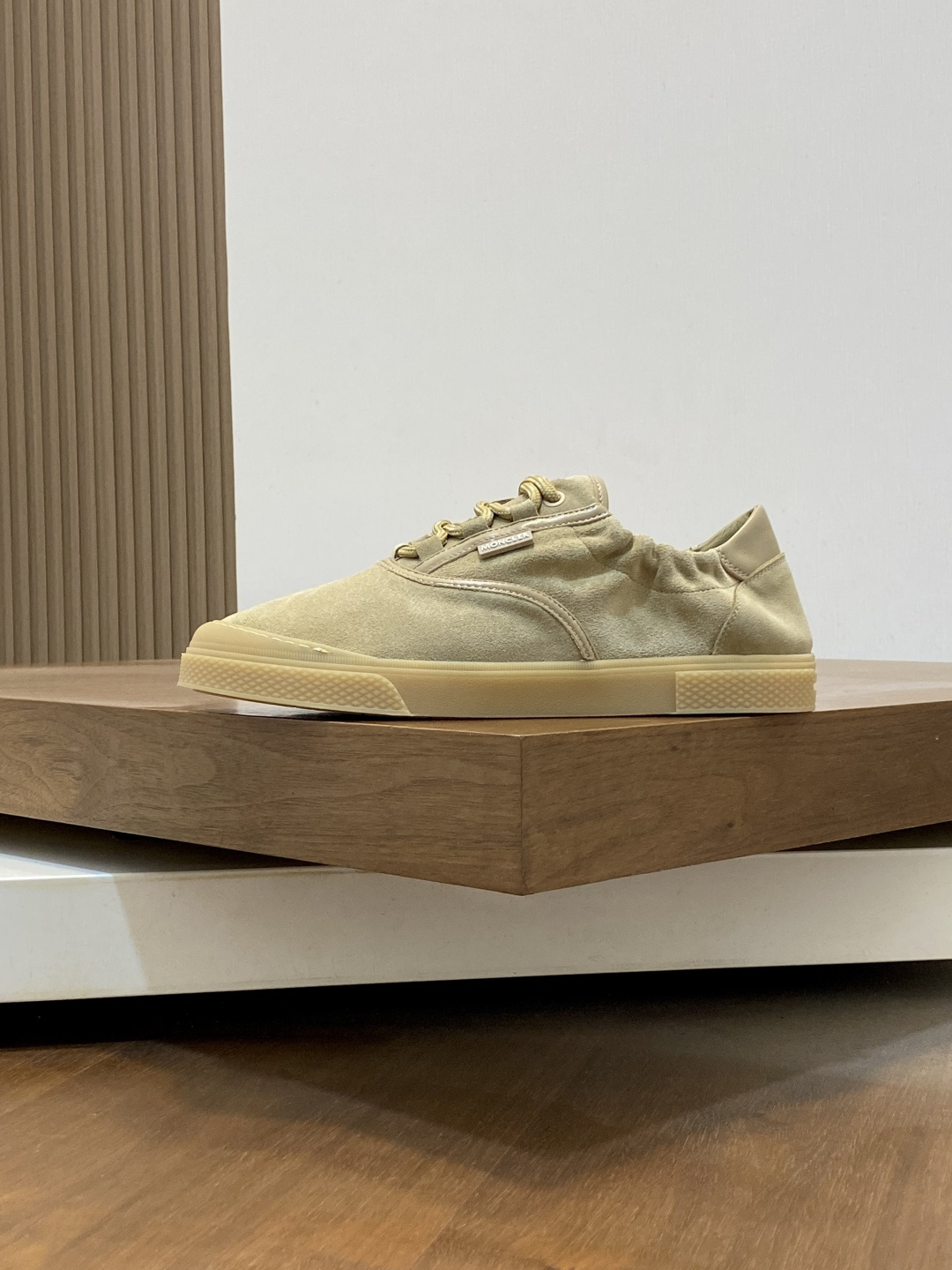 Moncler男 Style Men's Shoes Lookbook Reference image 2
