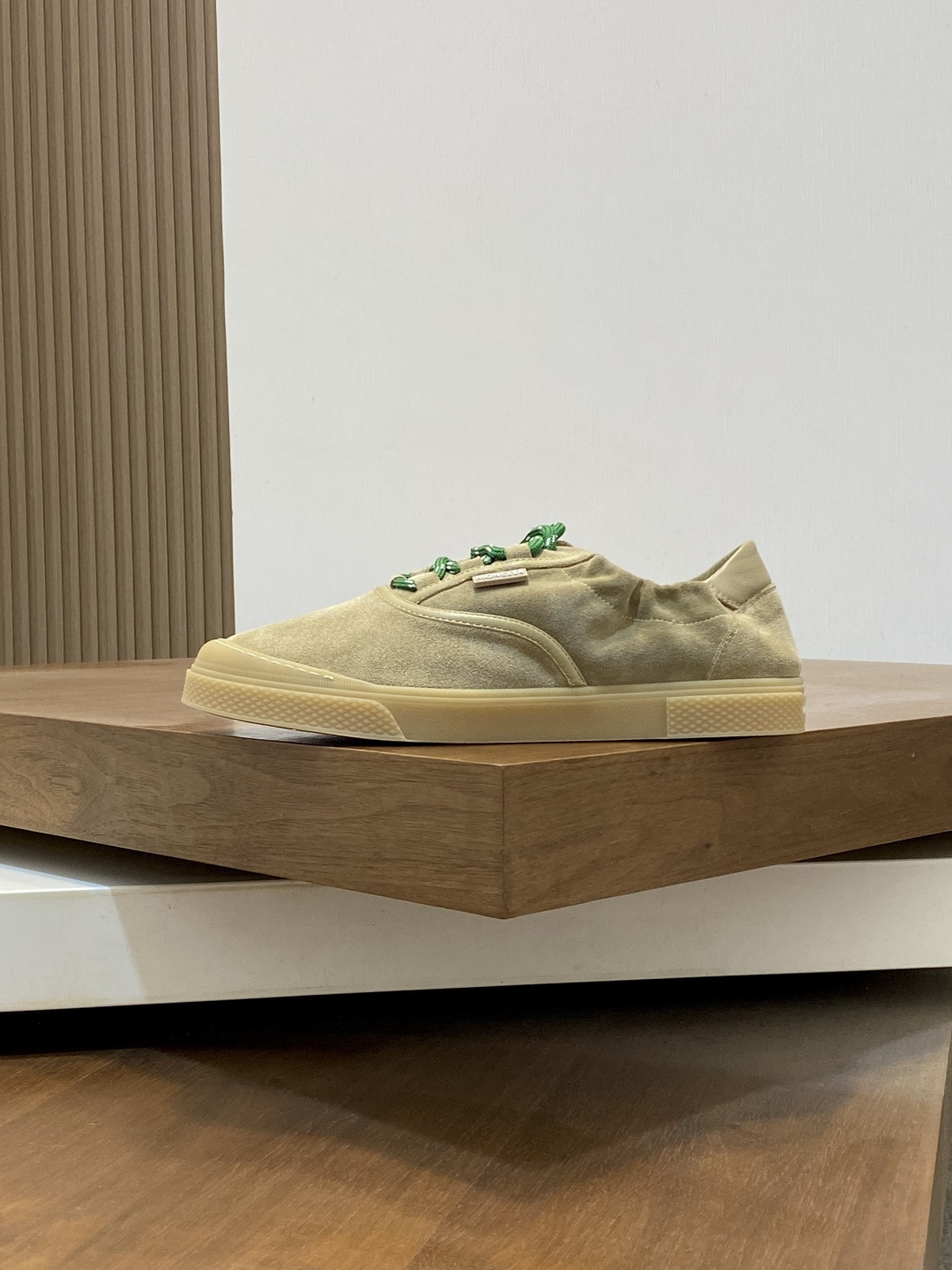 Moncler男 Style Men's Shoes Lookbook Reference image 2