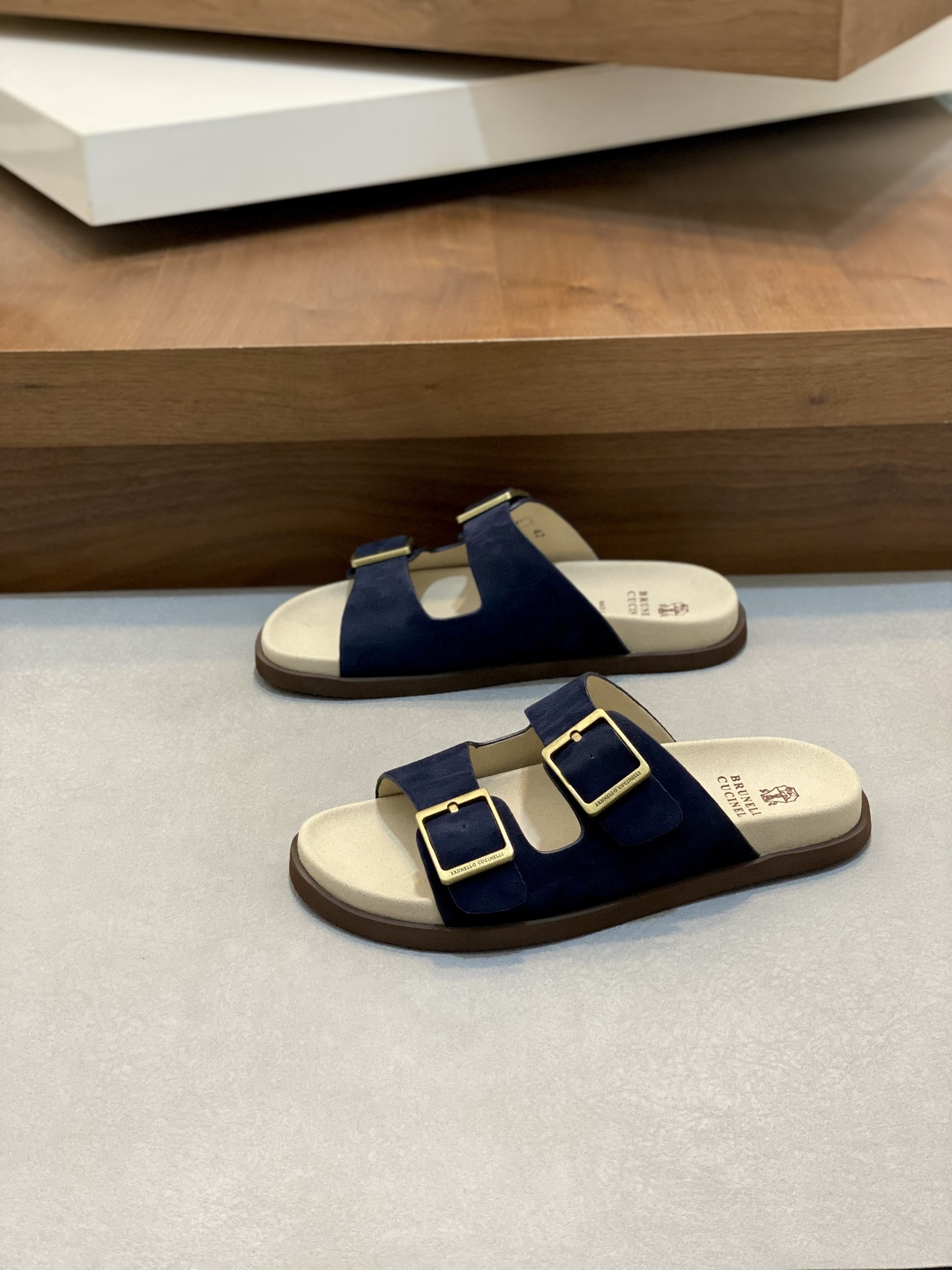 Мужские сандалии Brunello Cucinelli из замши