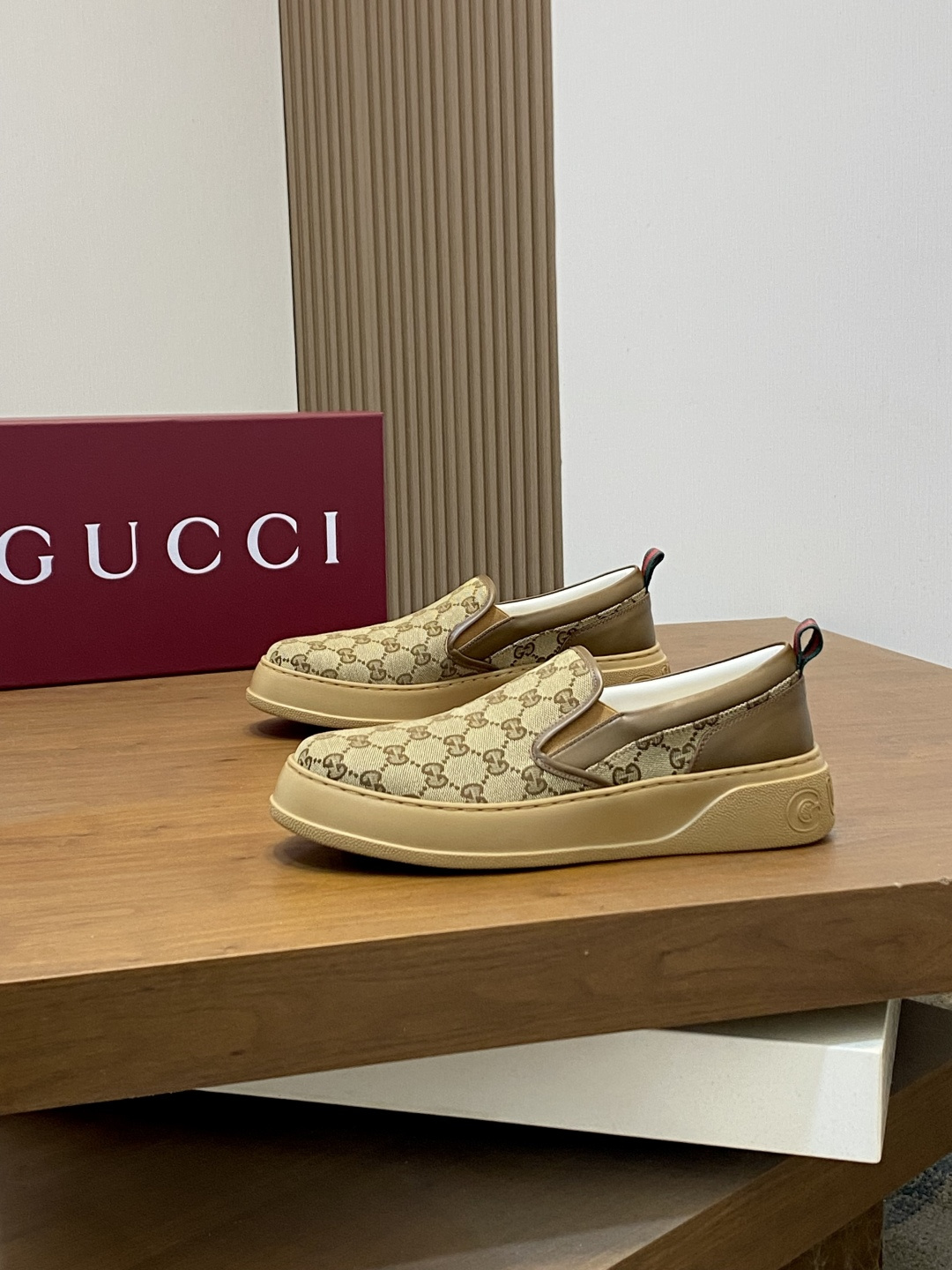 Мужские слипоны Gucci