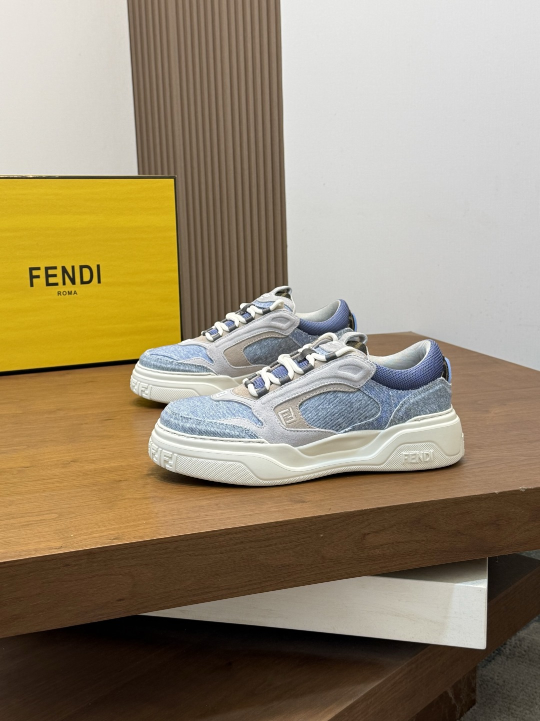 Мужские кроссовки FENDI