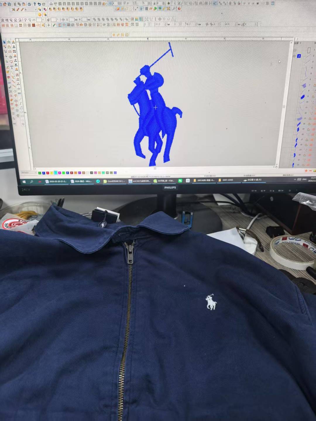 RalphLauren拉夫劳伦夹克刺绣小马老钱风外套藏青色卡其色-Chinese UA Cheap High Quatity Brand Clothes Bags handbags Sneakers wholesale wholesaler seller from China Factory suppliers Fashion Clothing Shoes best Quality Beautiful Price RalphLauren拉夫劳伦夹克刺绣小马老钱风外套藏青色卡其色